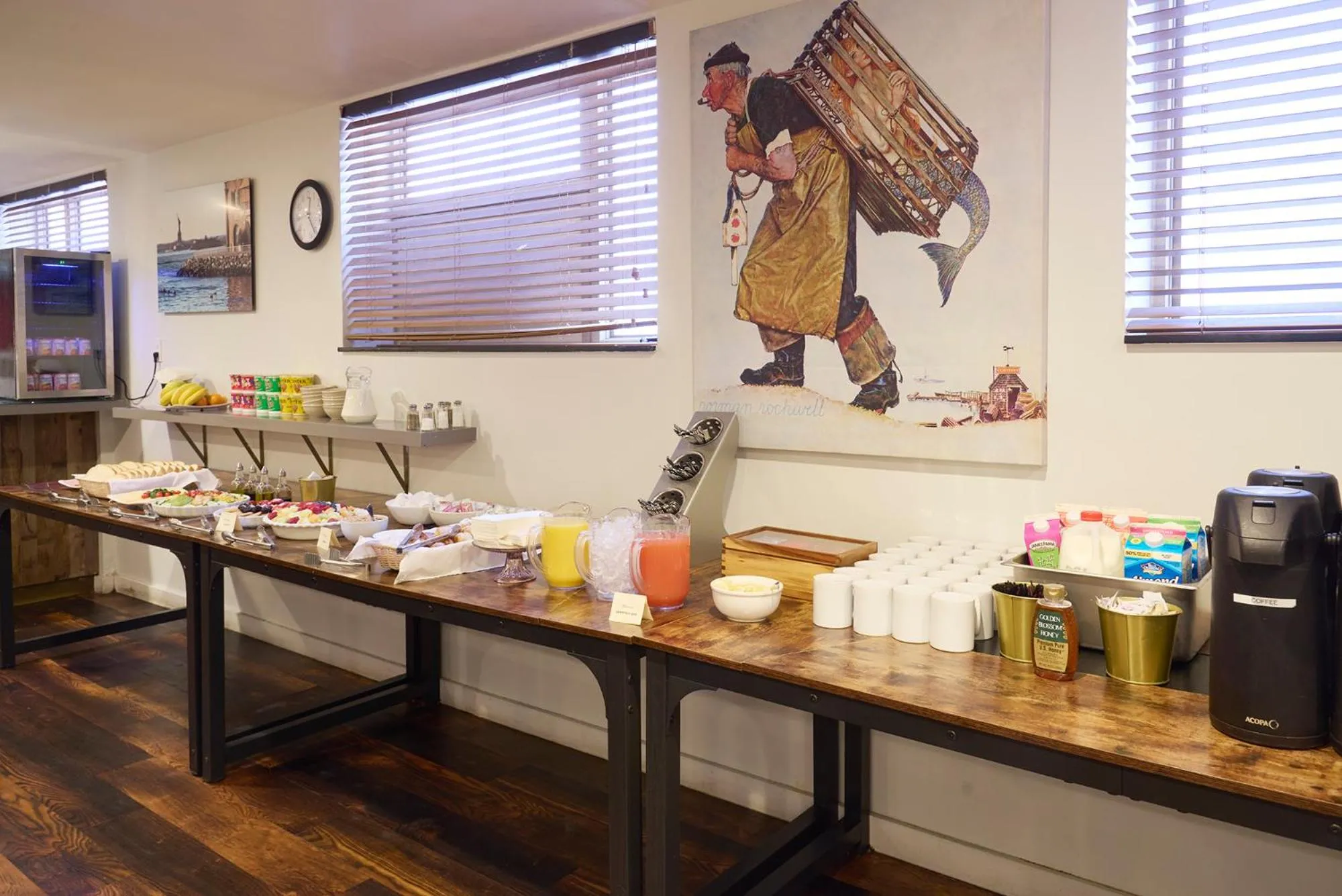 Restaurant/places to eat in The Lodge Red Hook