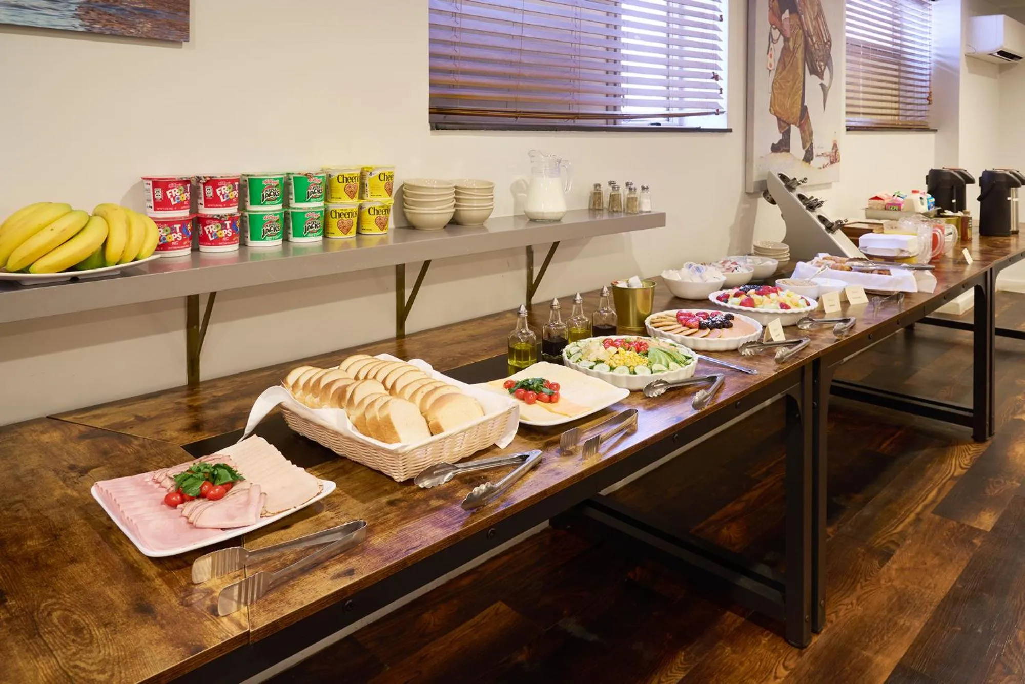 Restaurant/places to eat in The Lodge Red Hook