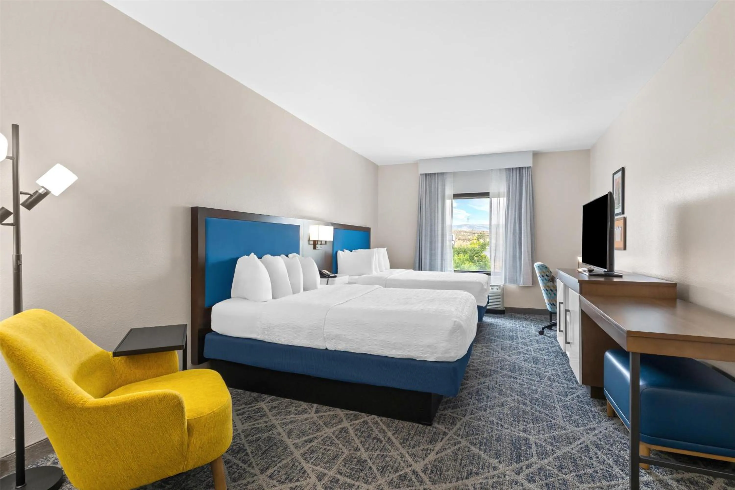 Bed in Hampton Inn Laramie