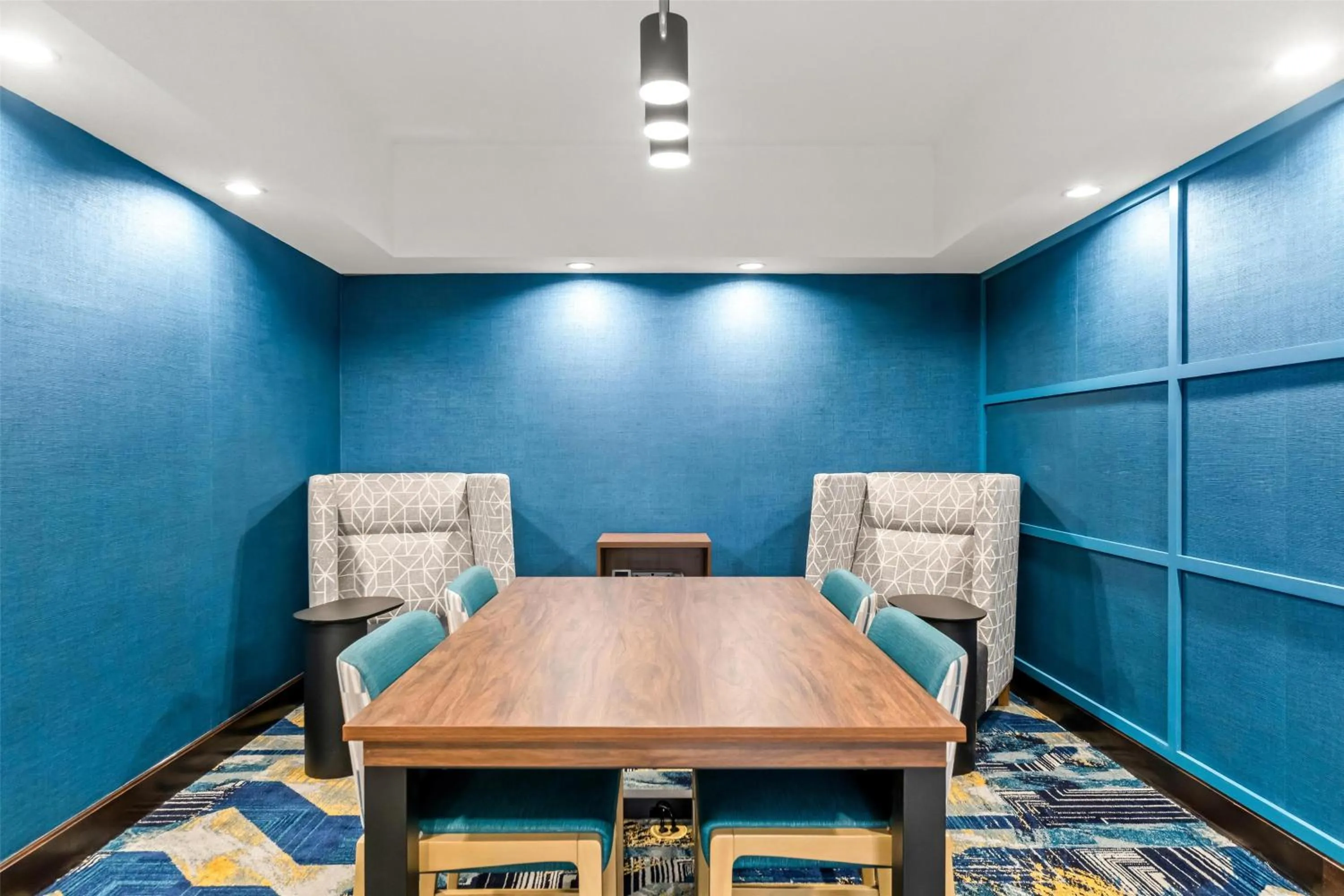 Business facilities in Hampton Inn Laramie