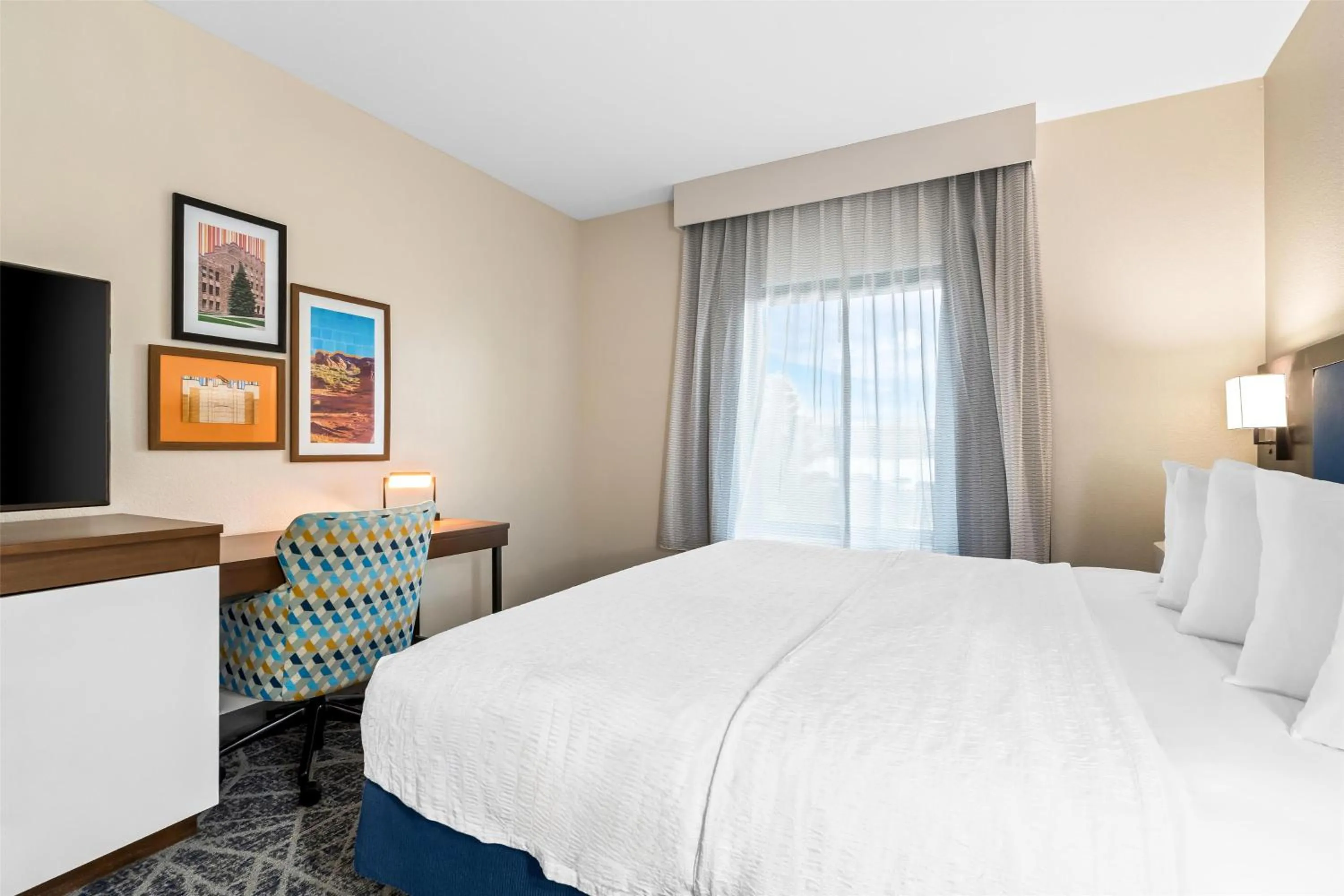 Bed in Hampton Inn Laramie