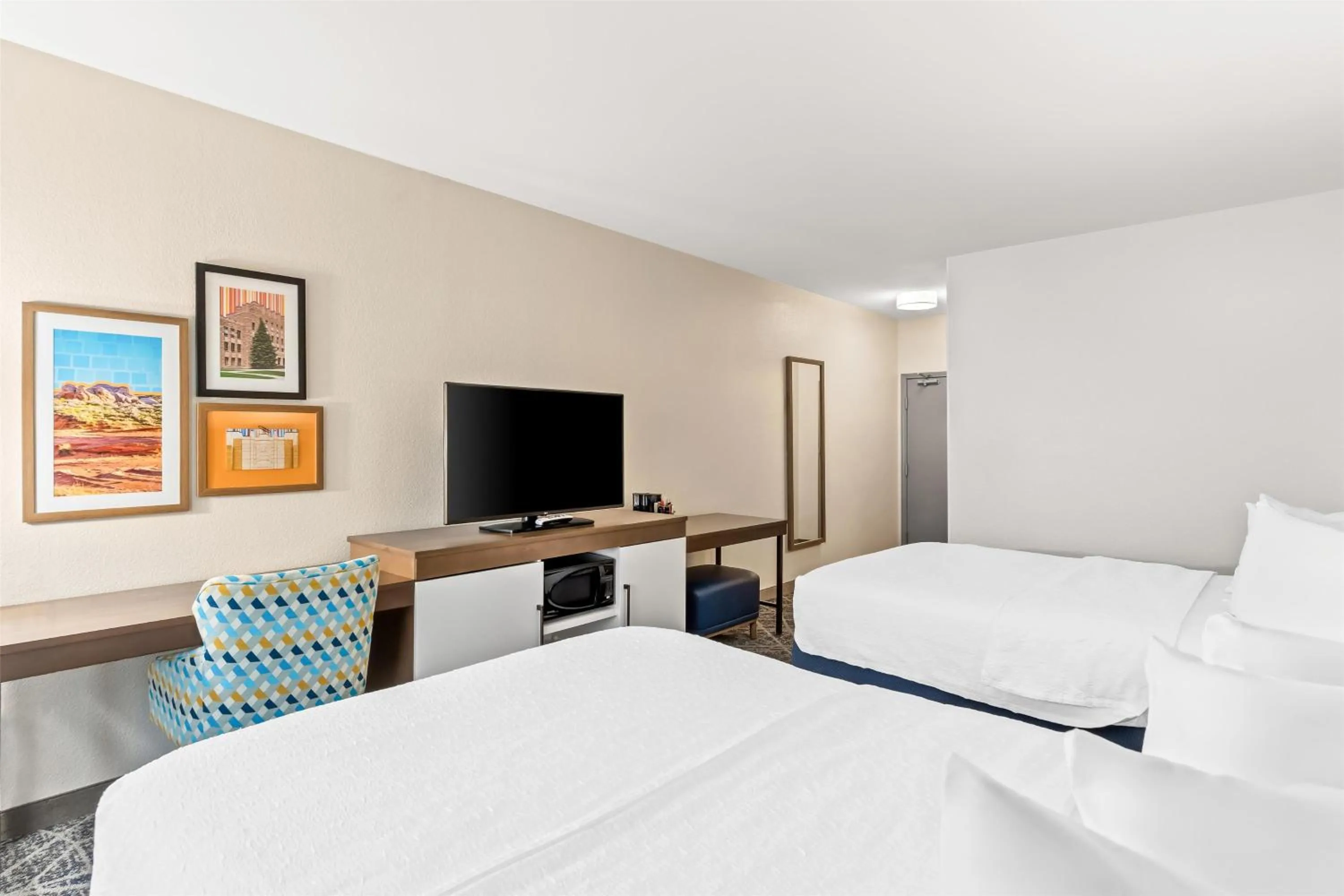 Bed in Hampton Inn Laramie