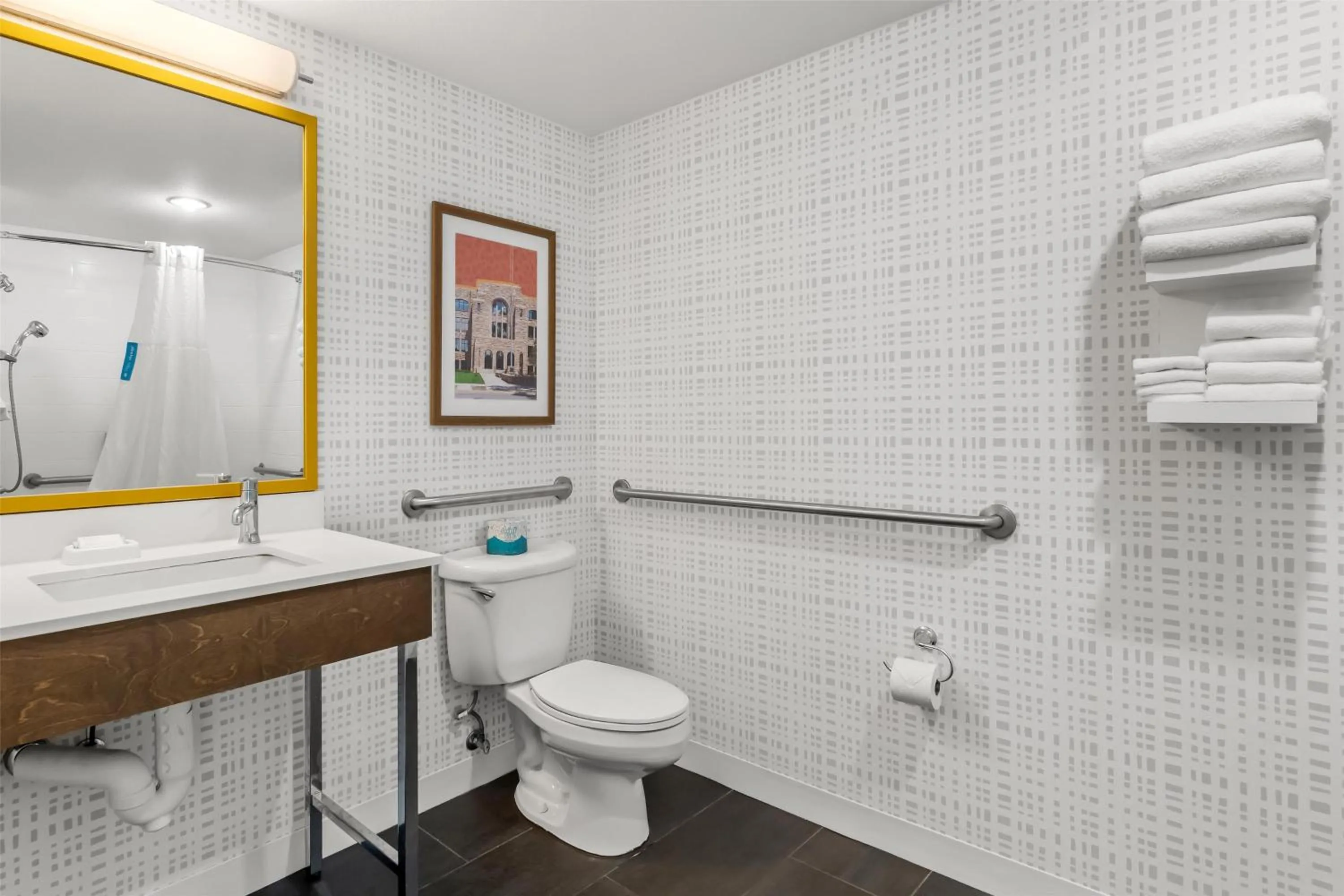 Bathroom in Hampton Inn Laramie