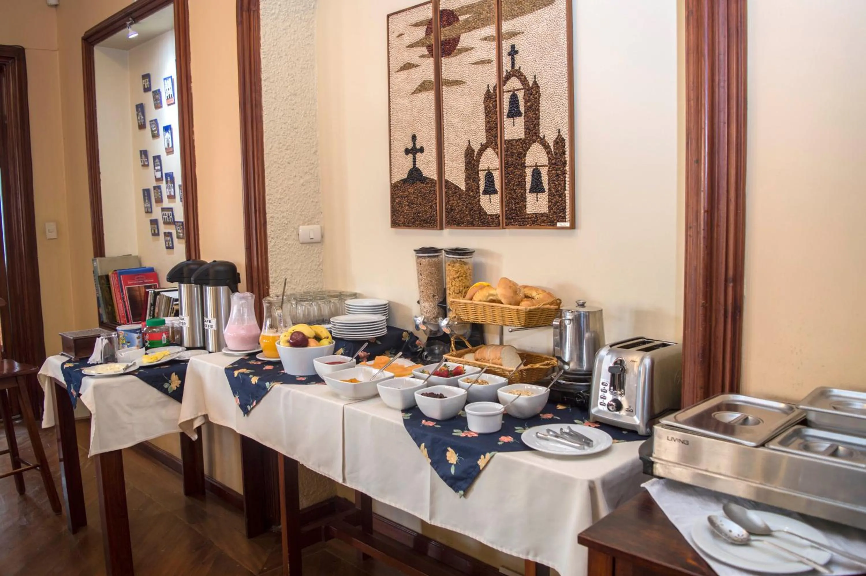 Restaurant/places to eat in Hotel La Casona