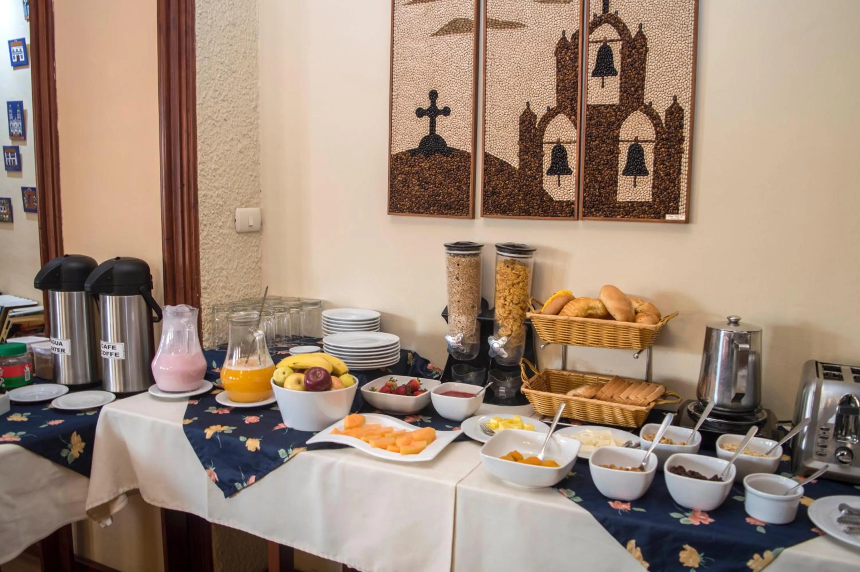 Food and drinks in Hotel La Casona