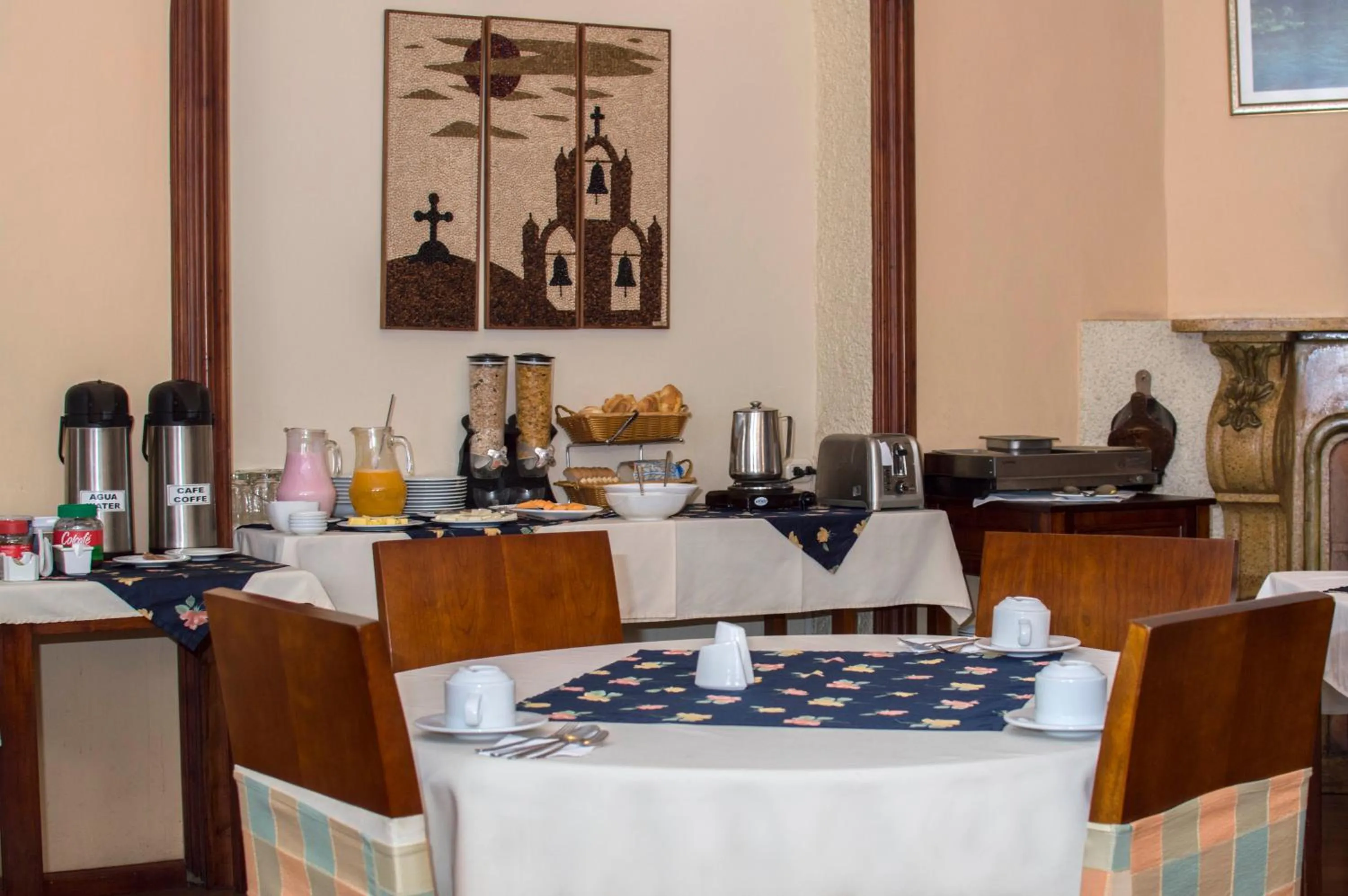 Restaurant/places to eat in Hotel La Casona