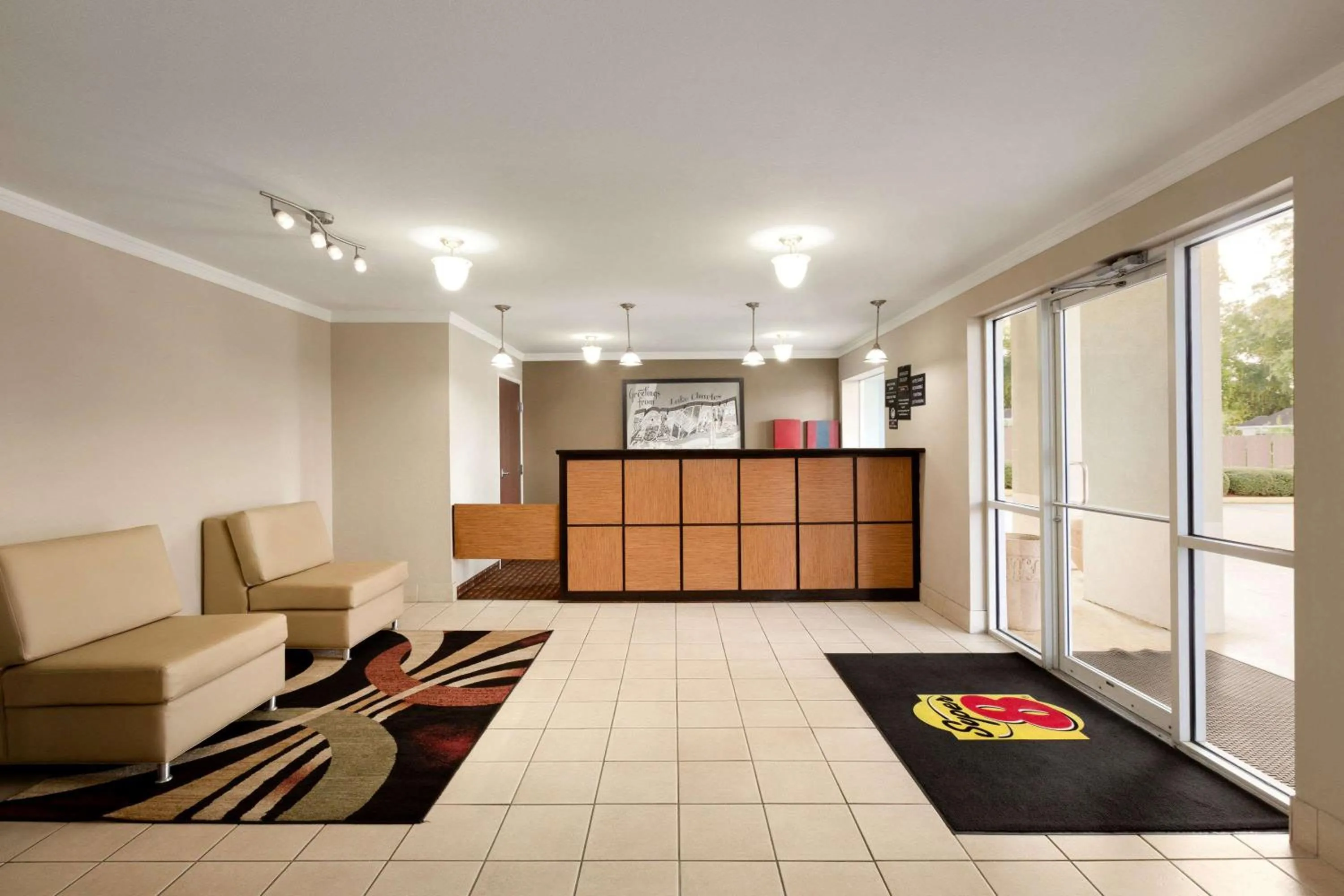 Lobby or reception in Super 8 by Wyndham Lake Charles Northeast