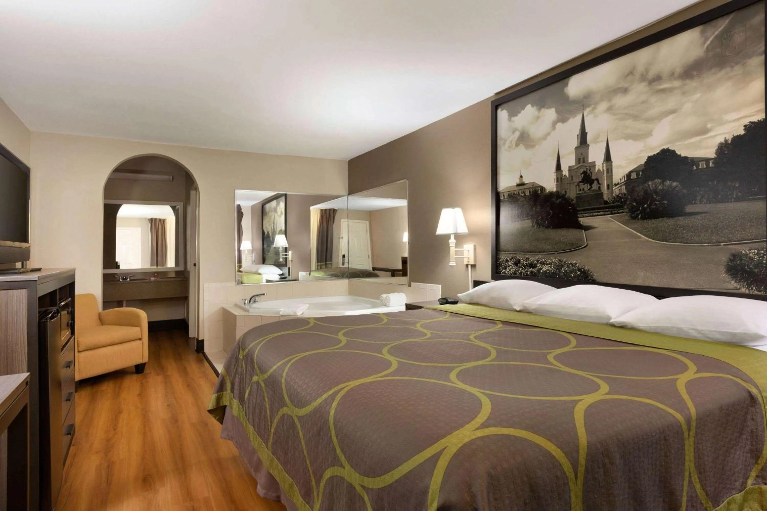 Photo of the whole room, Bed in Super 8 by Wyndham Lake Charles Northeast