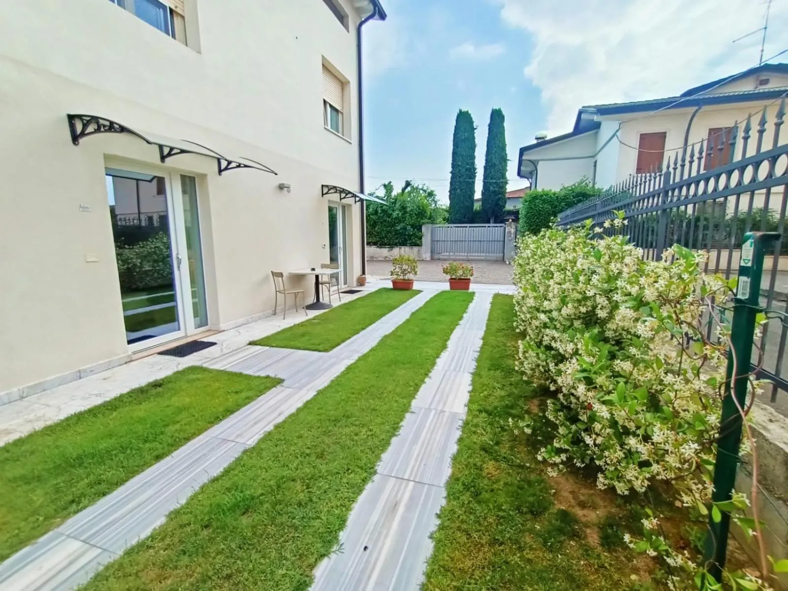 Garda Guest House