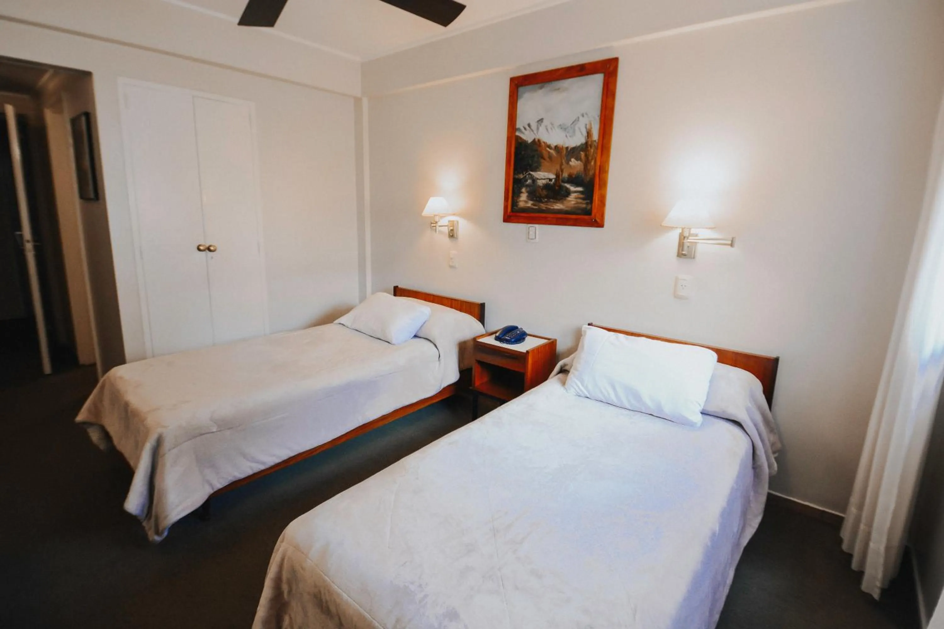 Bedroom, Bed in Hotel Nutibara