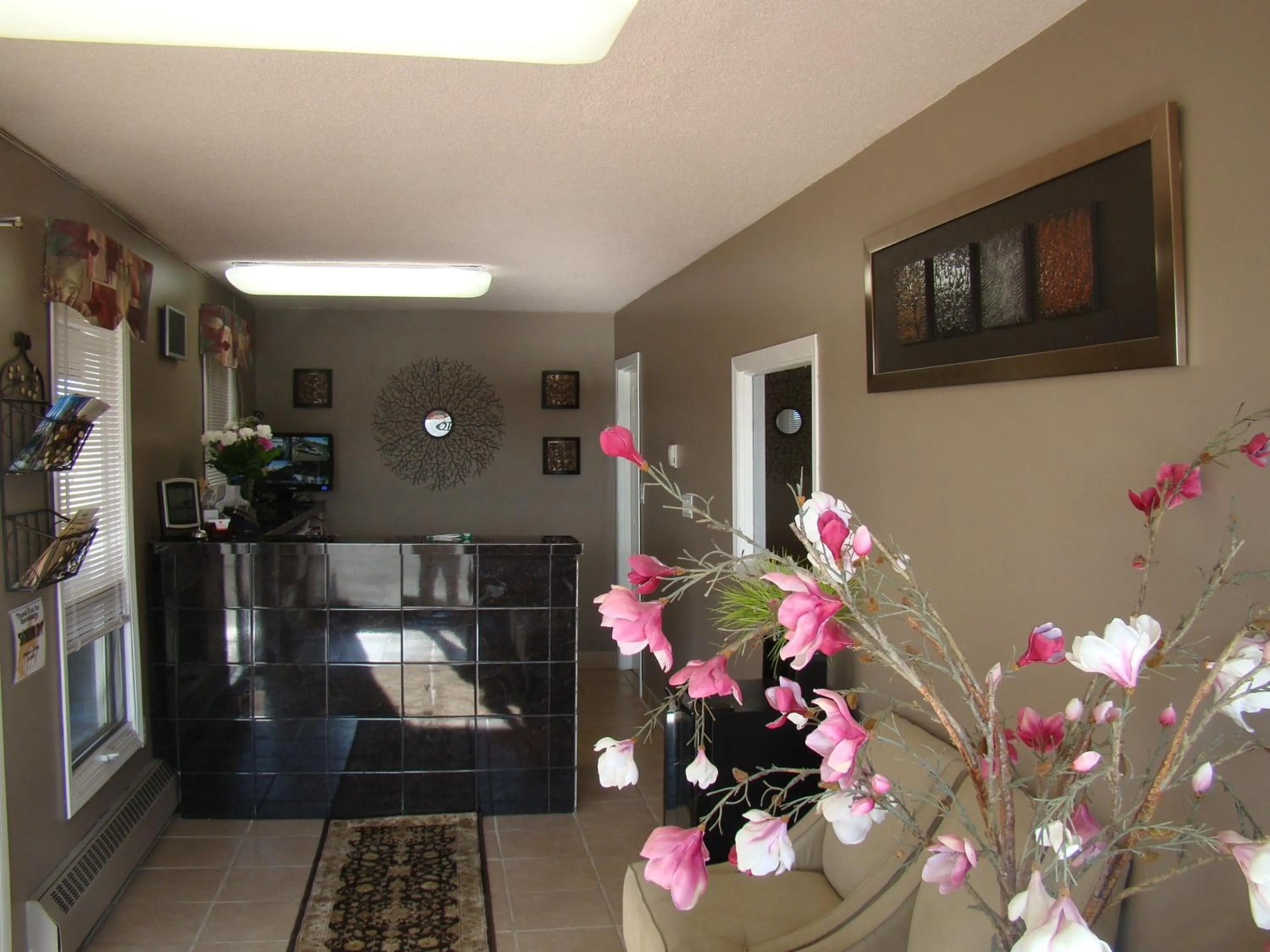 Lobby or reception in King's Motel & Restaurant