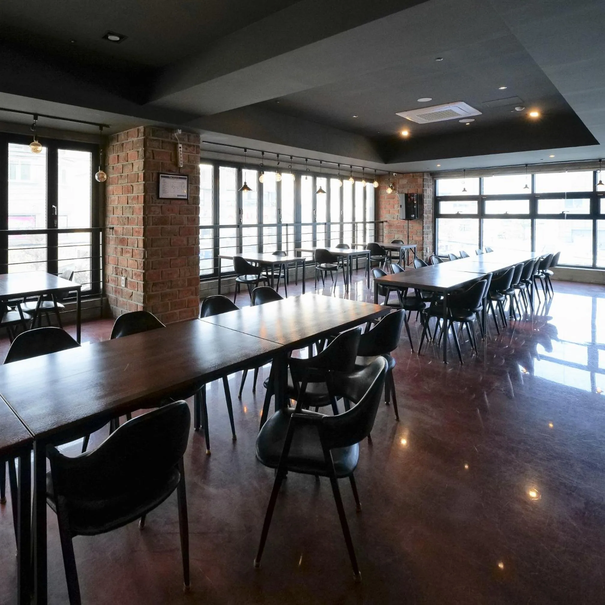 Restaurant/places to eat in Residence Hotel K Okpo