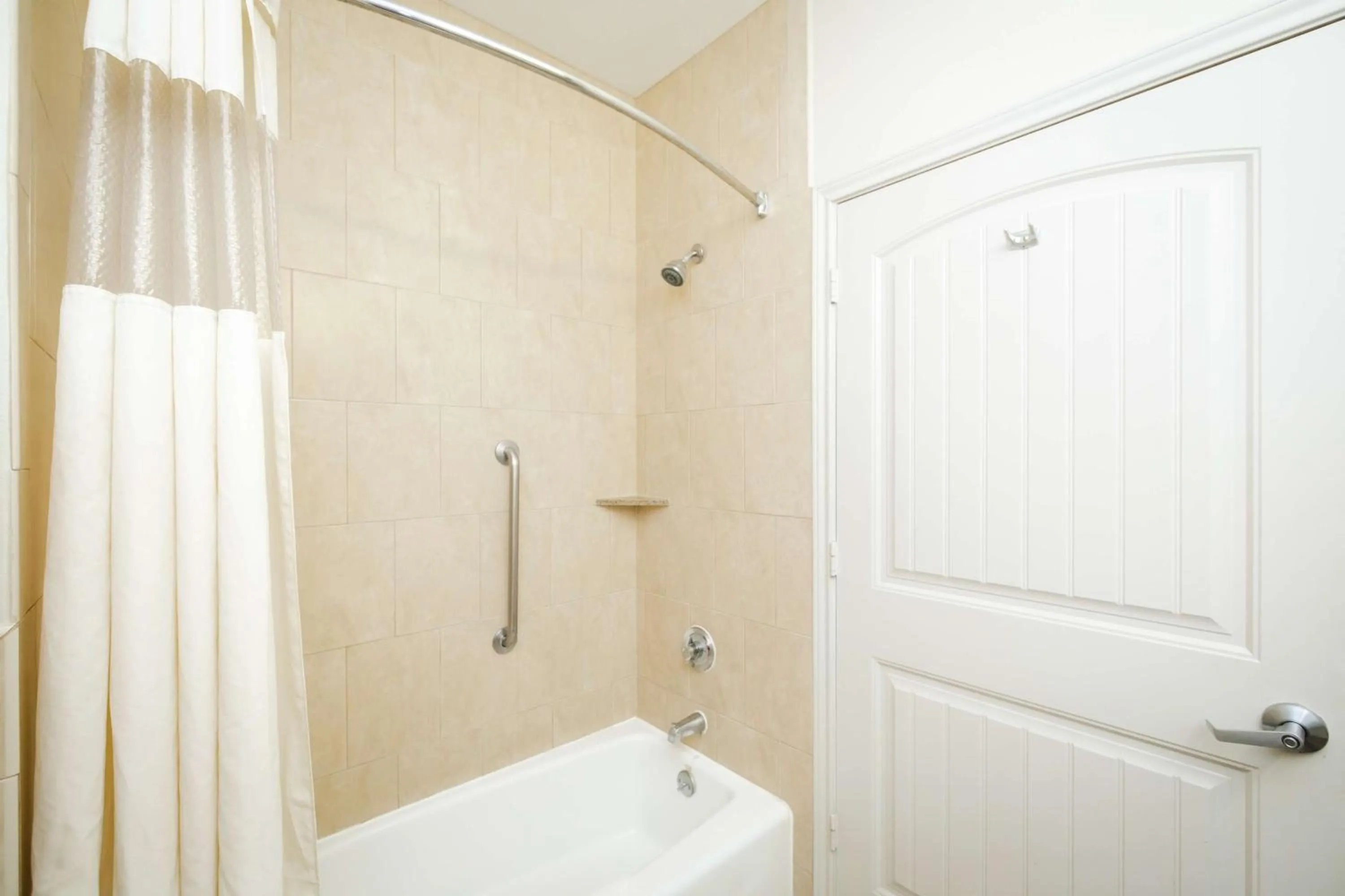 Bathroom in Best Western Sugarland Inn