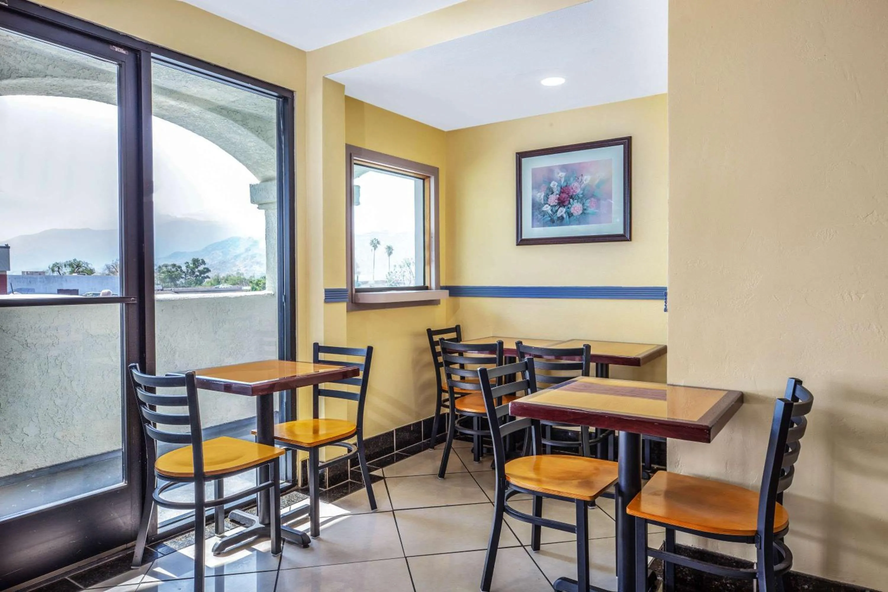 Restaurant/places to eat in Days Inn by Wyndham Banning Casino/Outlet Mall