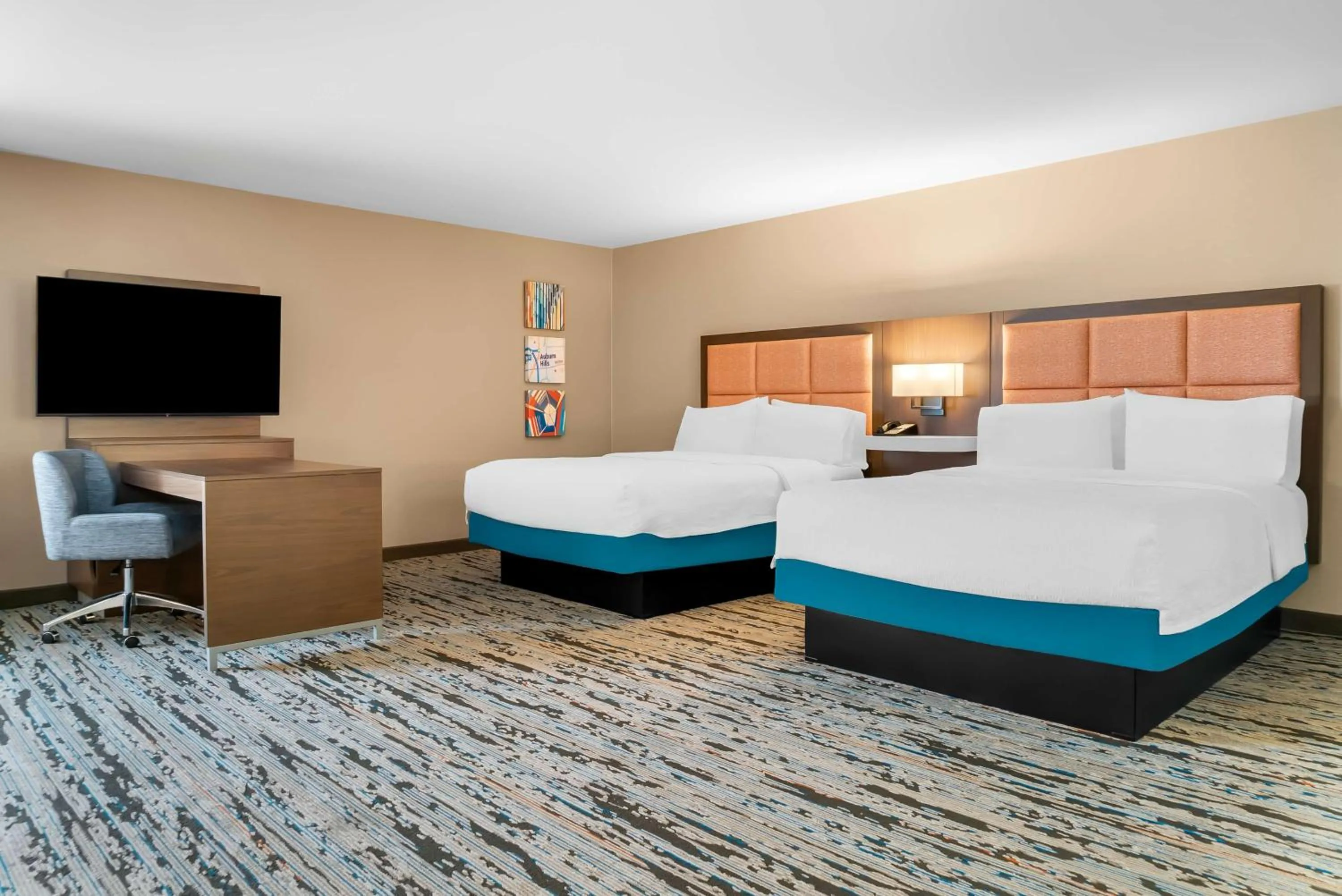 Bed in Hampton Inn Detroit/Auburn Hills-North