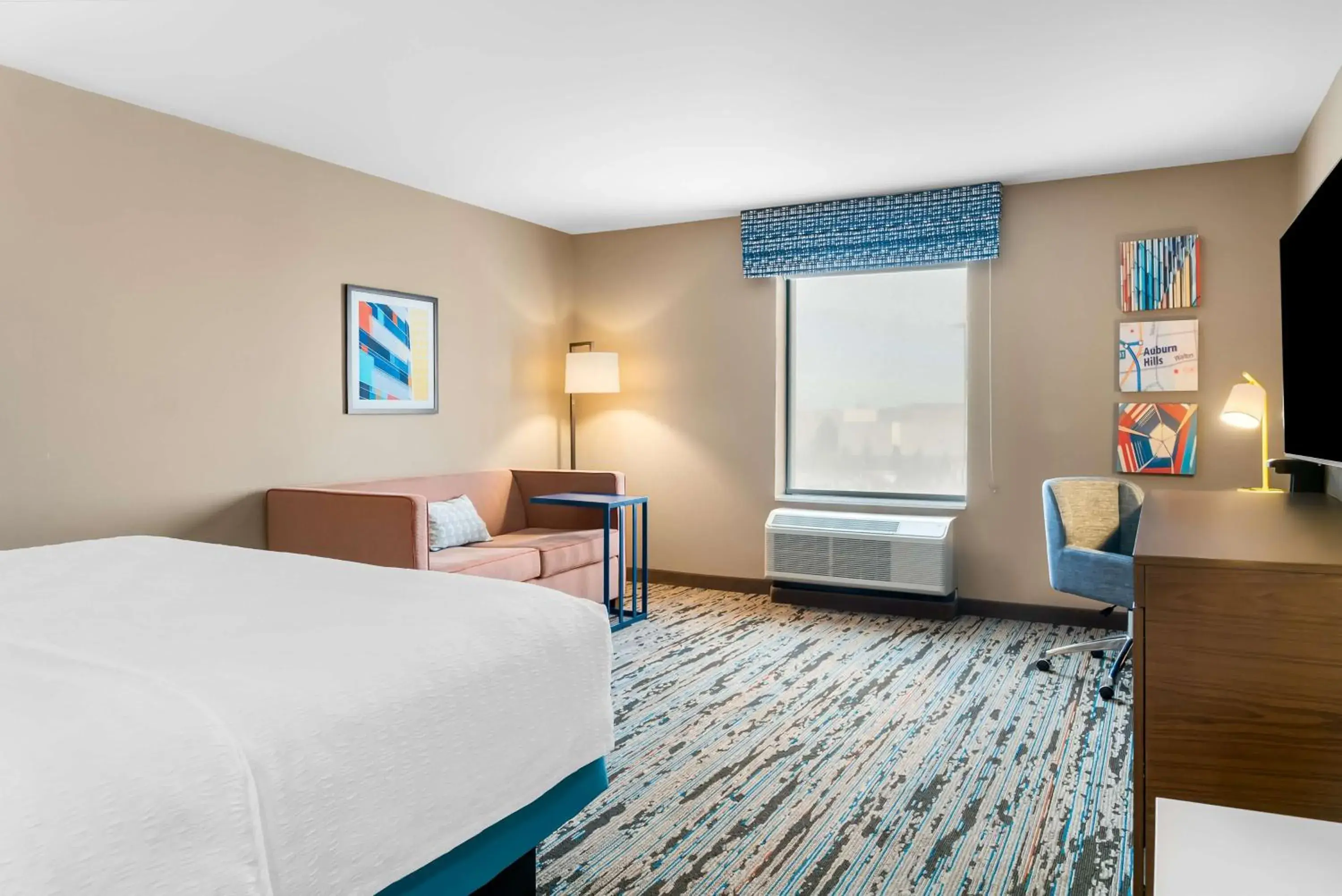 King Room with Sofa Bed - single occupancy in Hampton Inn Detroit/Auburn Hills-North King Room with Sofa Bed - single occupancy in Hampton Inn Detroit/Auburn Hills-North