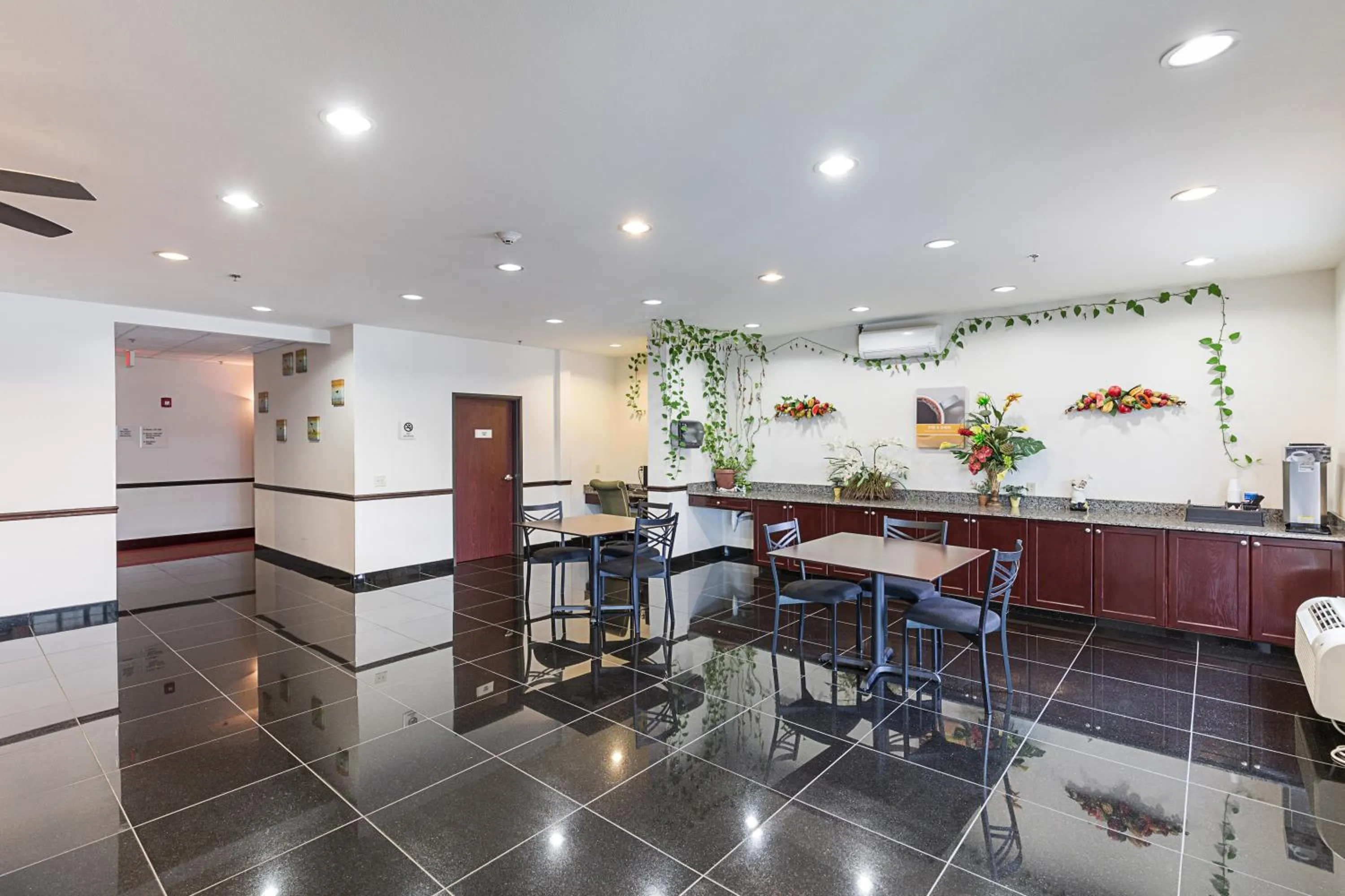 Lobby or reception in Budget Inn Ganado