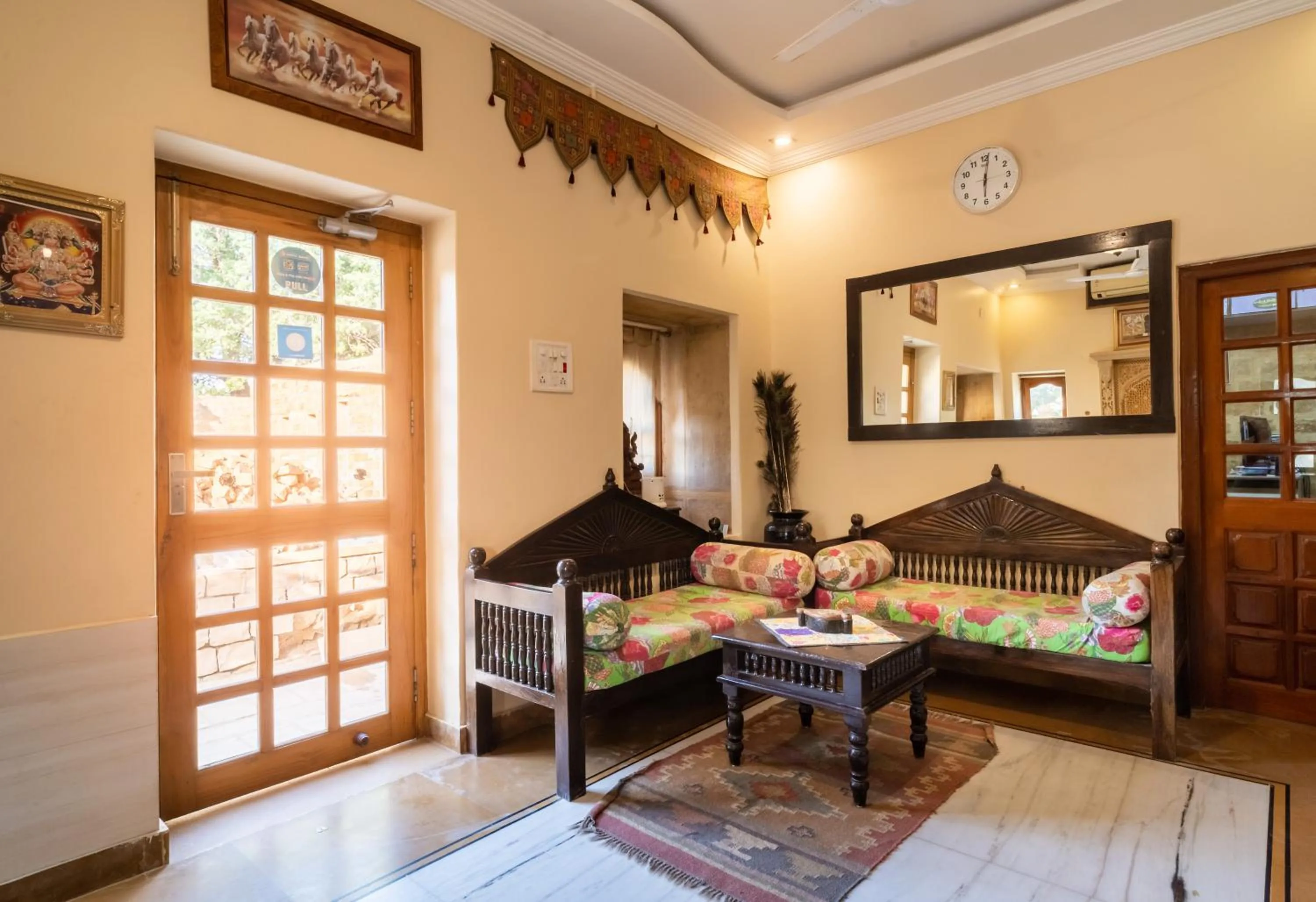 Text overlay in Hotel Fifu