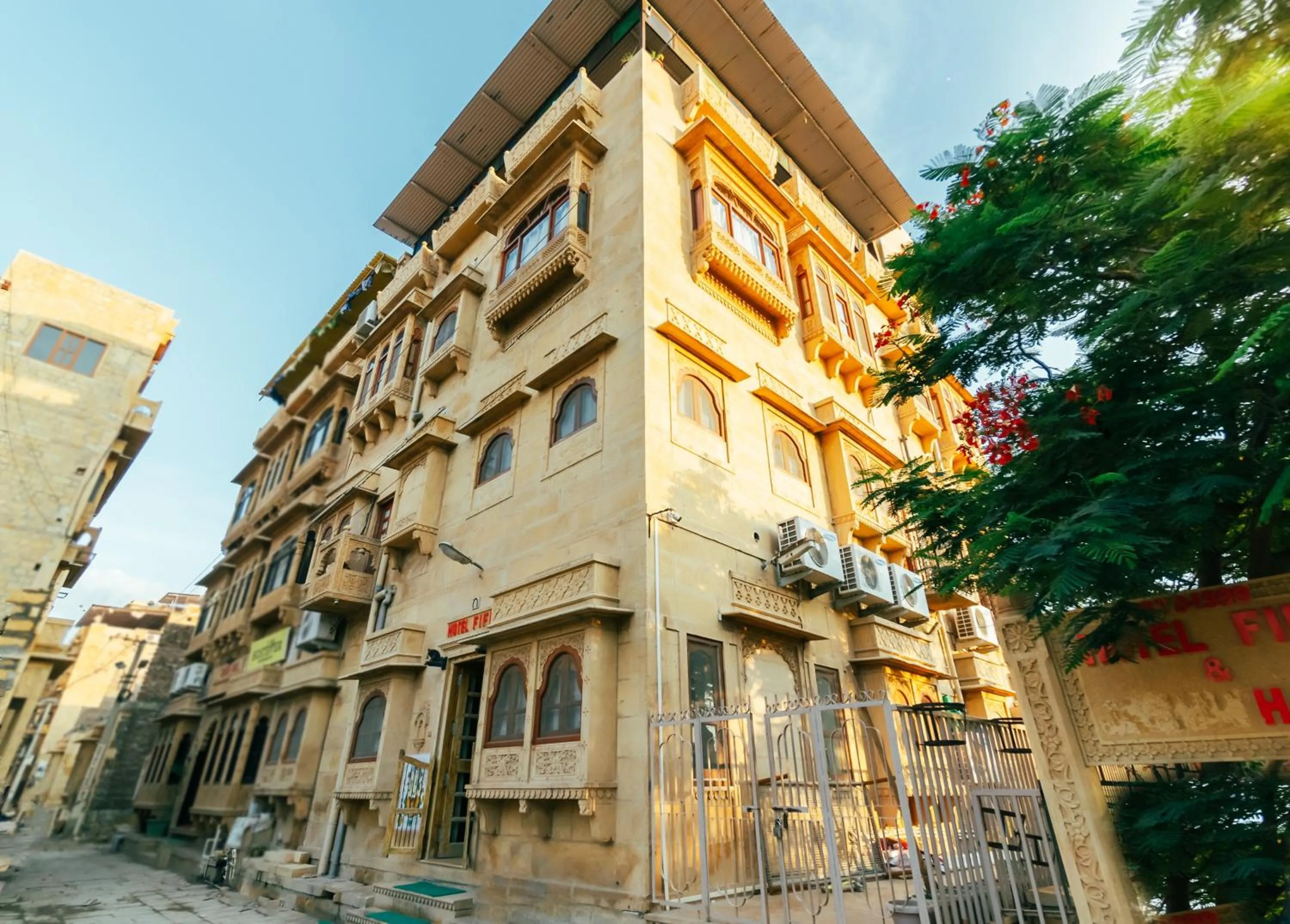 Property building in Hotel Fifu