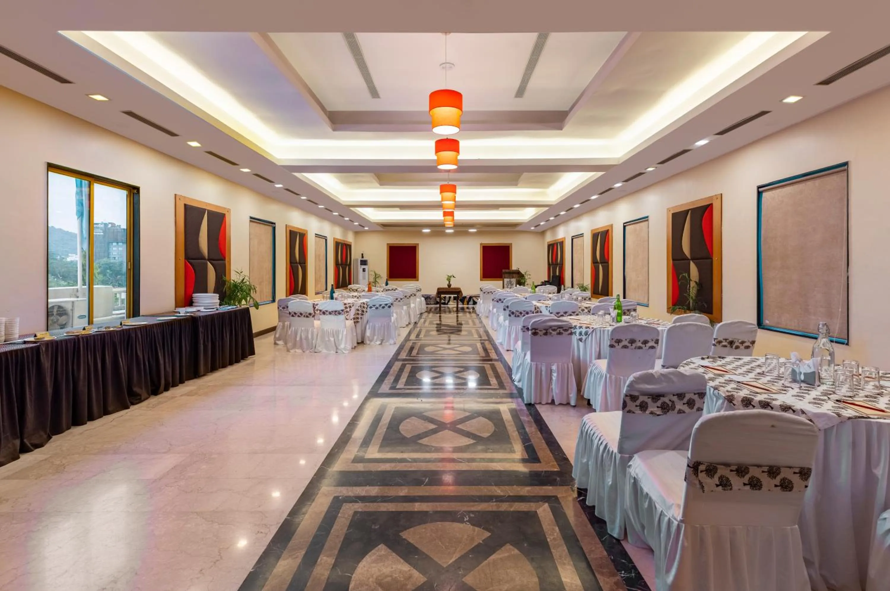 Meeting/conference room in Amantra Comfort Hotel