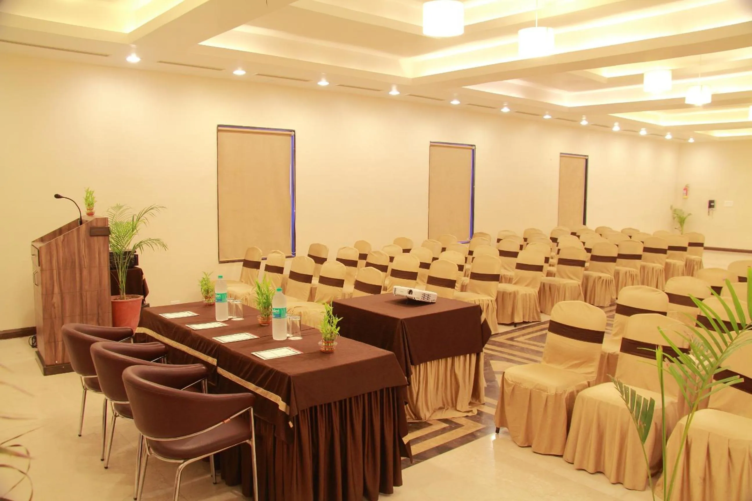 Banquet/Function facilities in Amantra Comfort Hotel