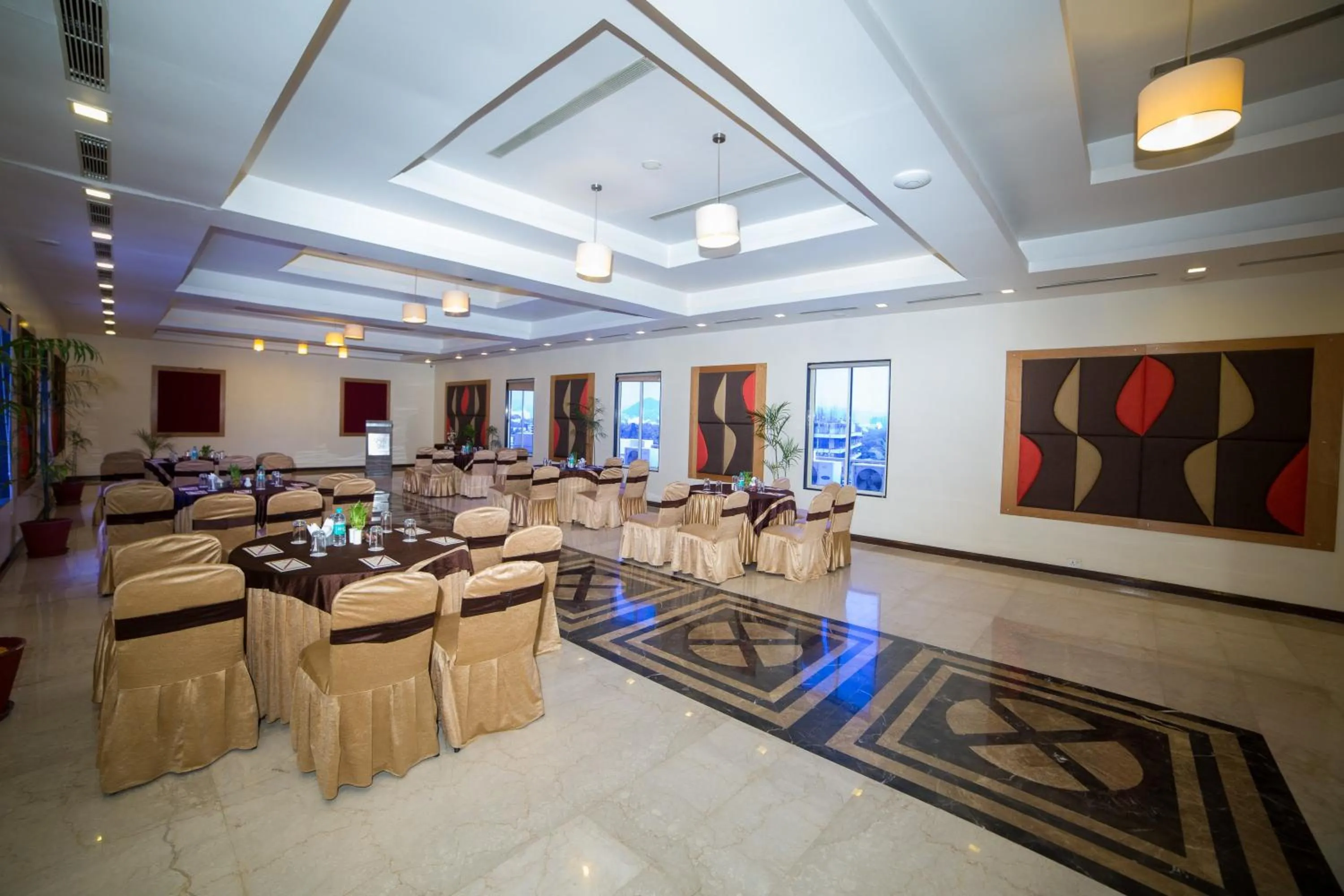 Meeting/conference room in Amantra Comfort Hotel