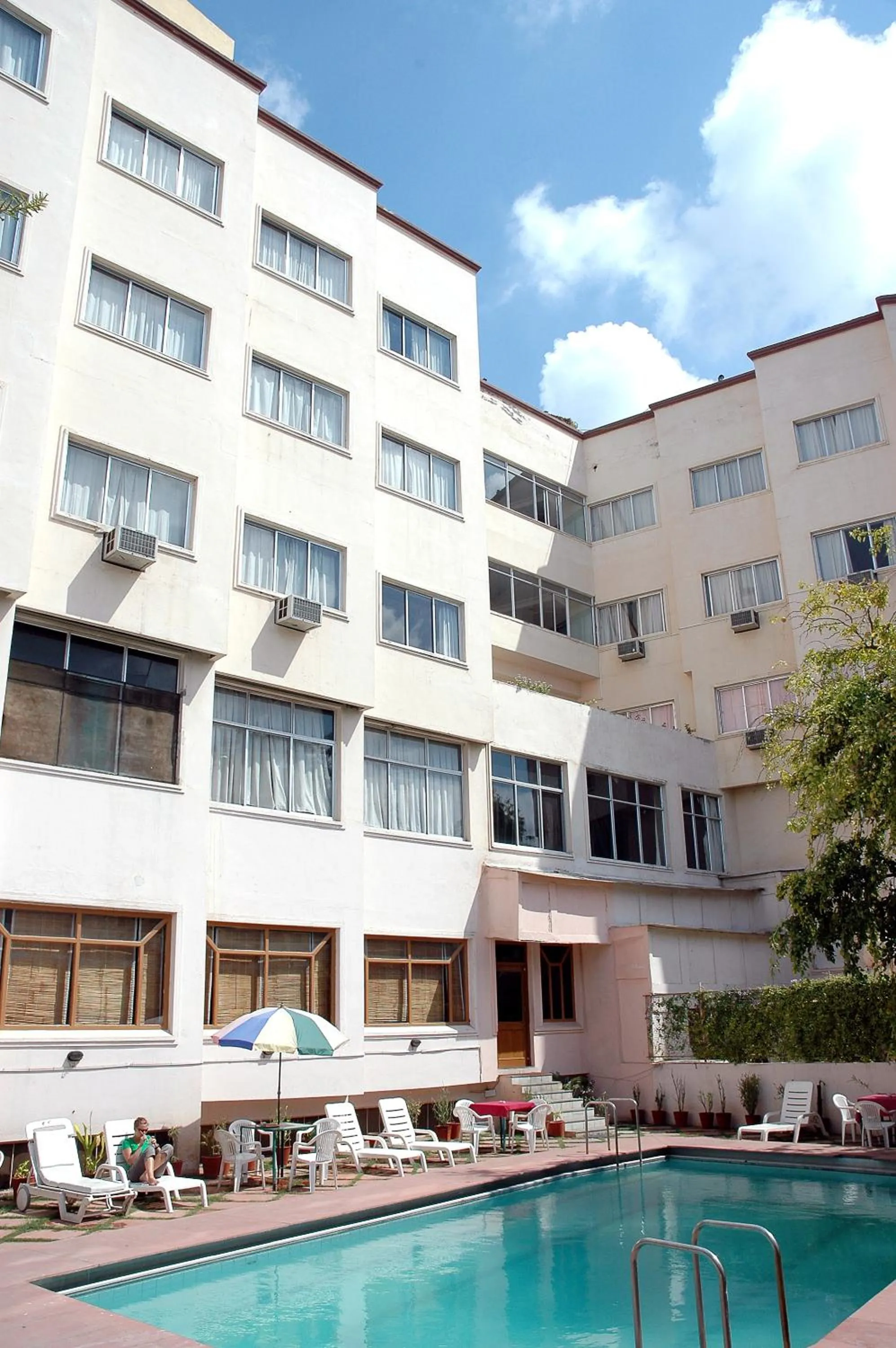 Pool view in ECKO Premier Vibrant