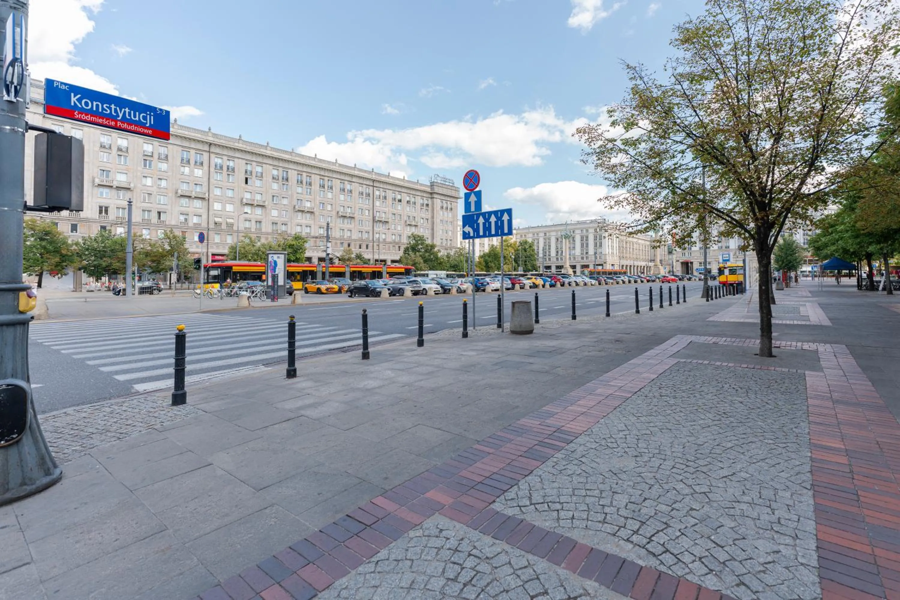 oompH Warsaw Central STREET ART Apartments