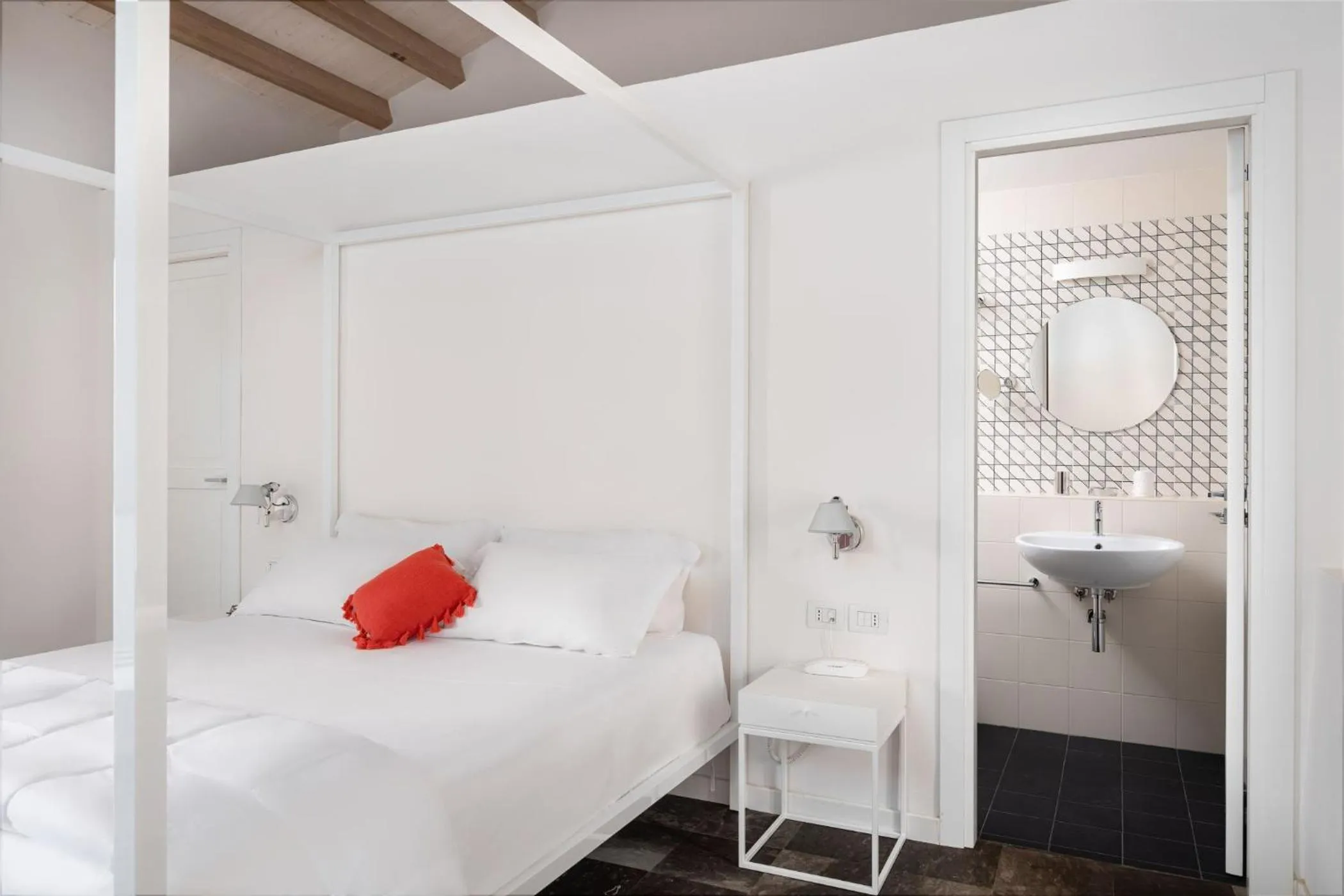 Bed in Borgo d'Orlando - Small Country Hotel