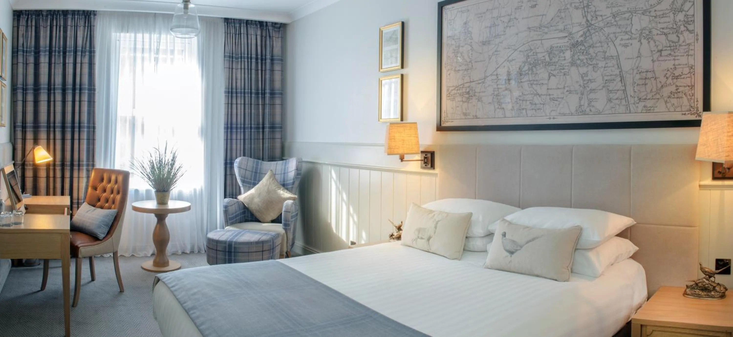 Bedroom, Bed in Wotton House