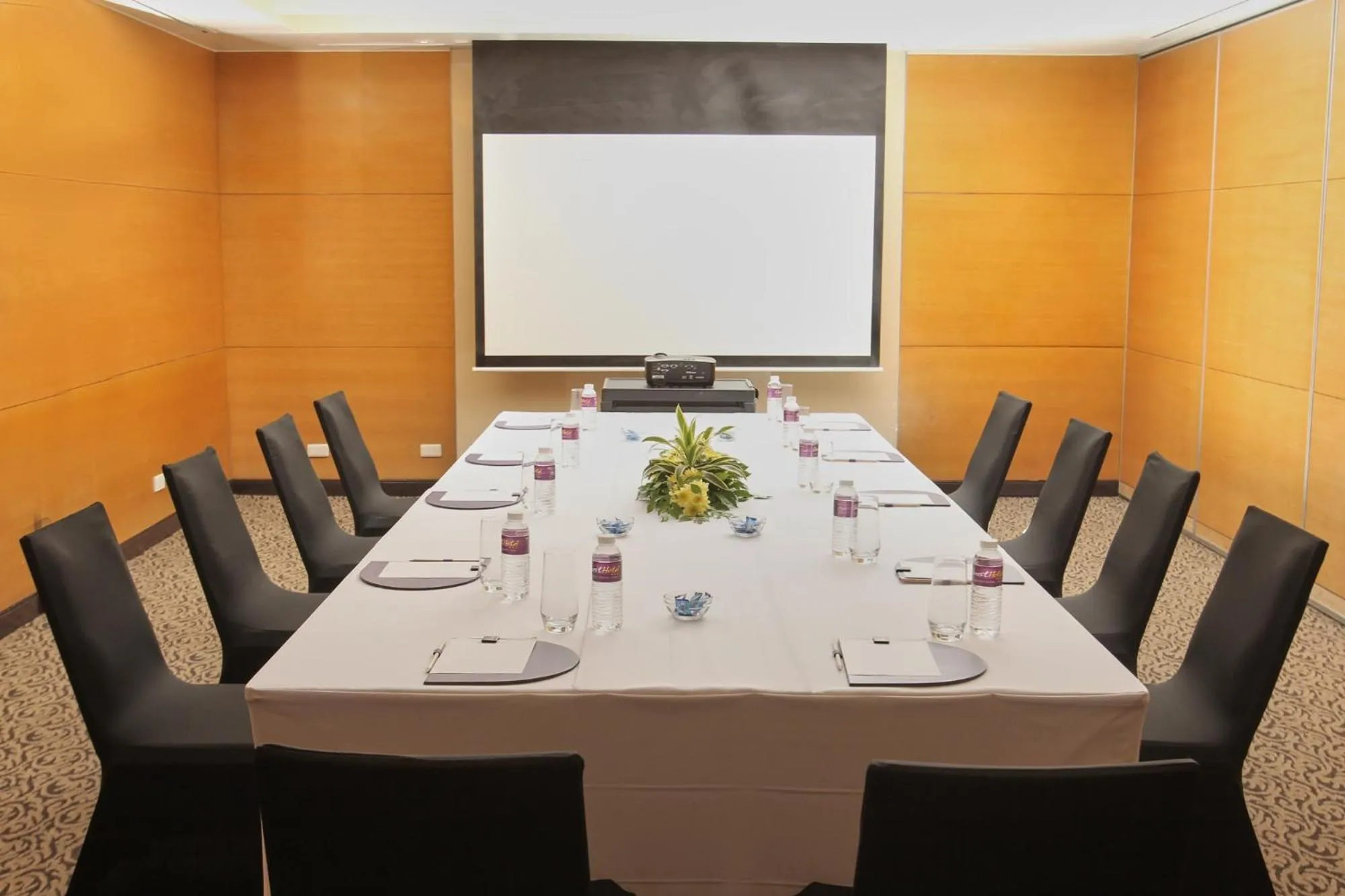 Business facilities in Quest Hotel & Conference Center Cebu
