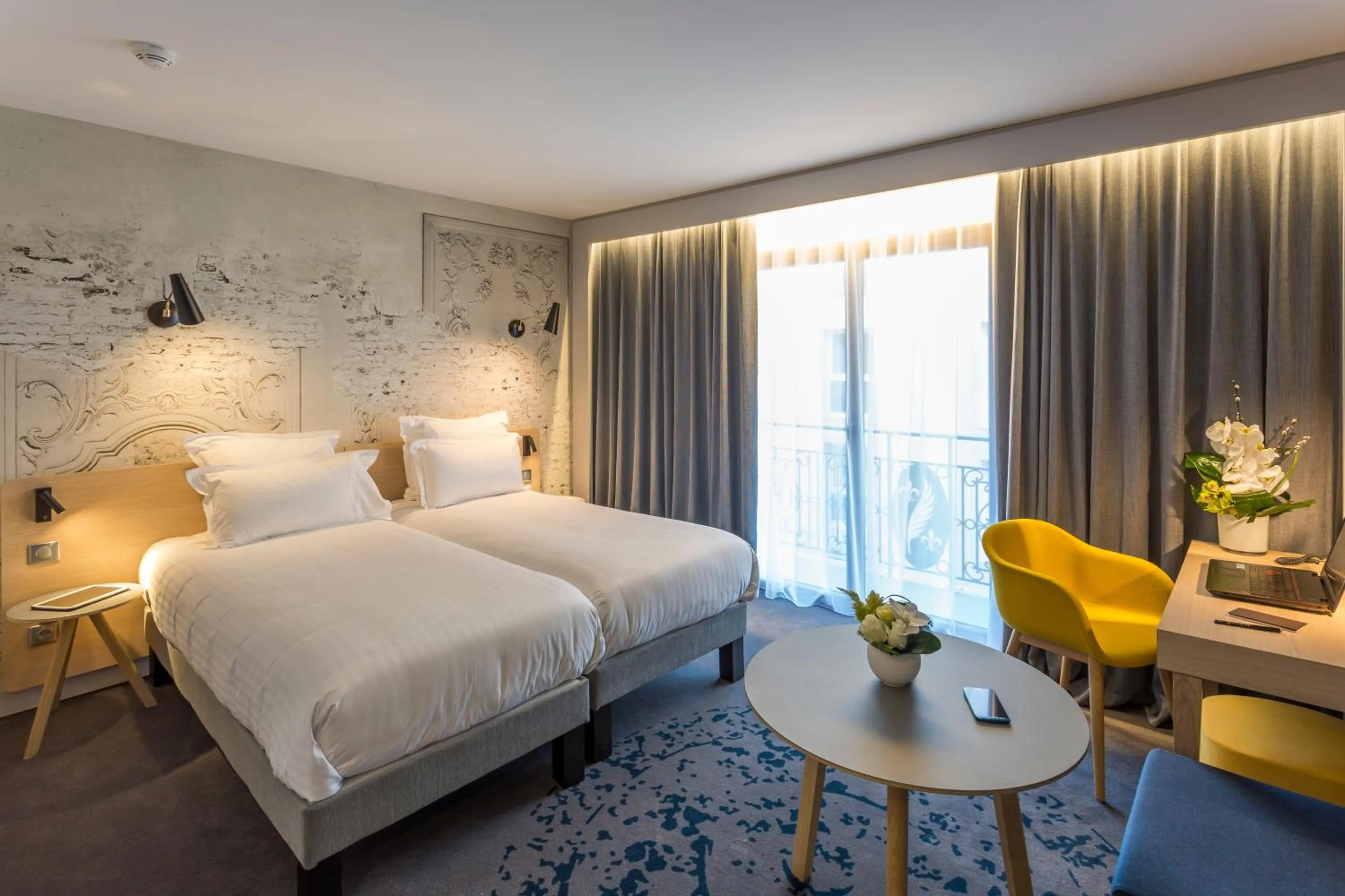 Photo of the whole room, Bed in Nemea Appart Hotel Cannes Palais