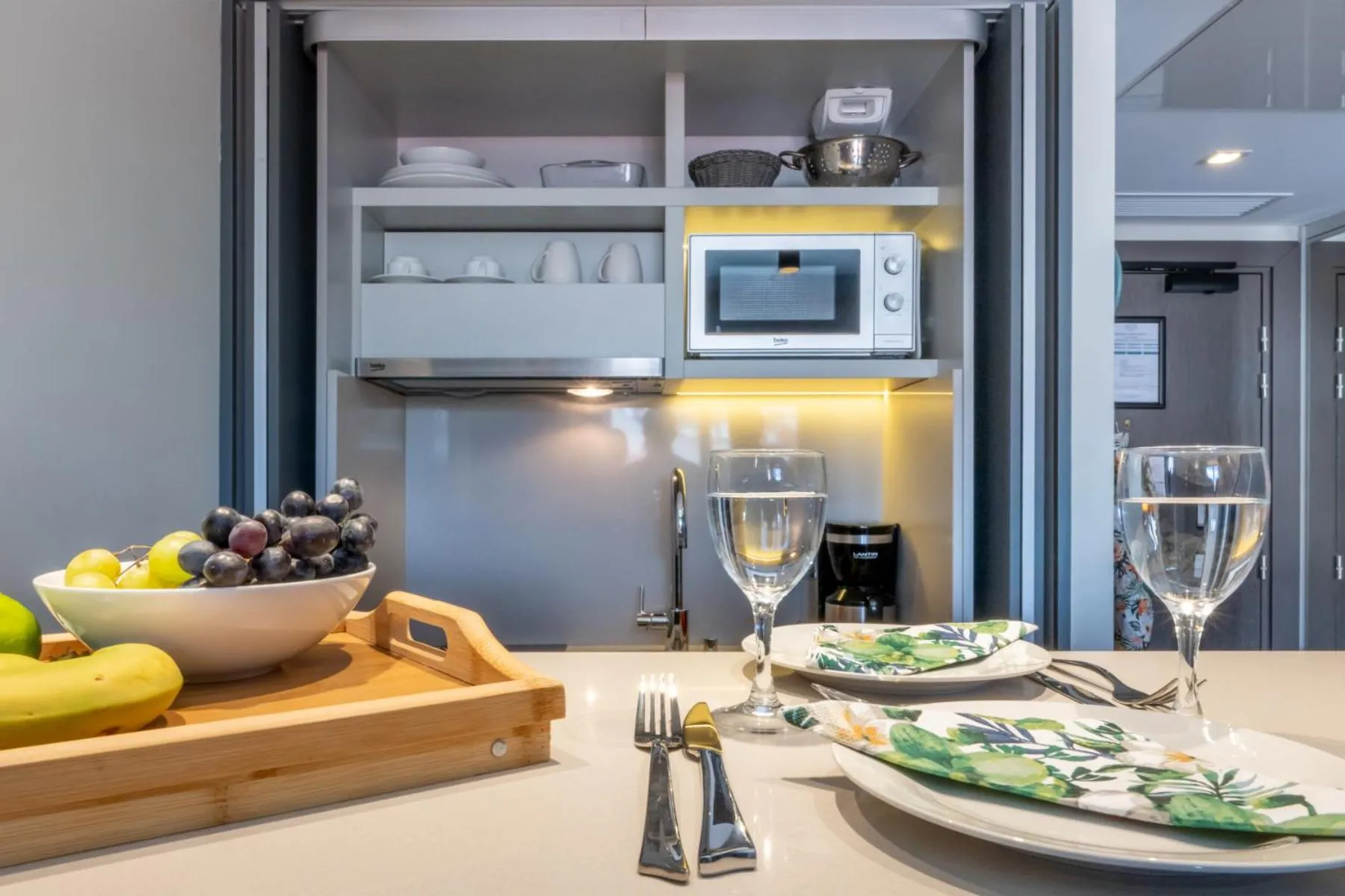 Kitchen or kitchenette in Nemea Appart Hotel Cannes Palais