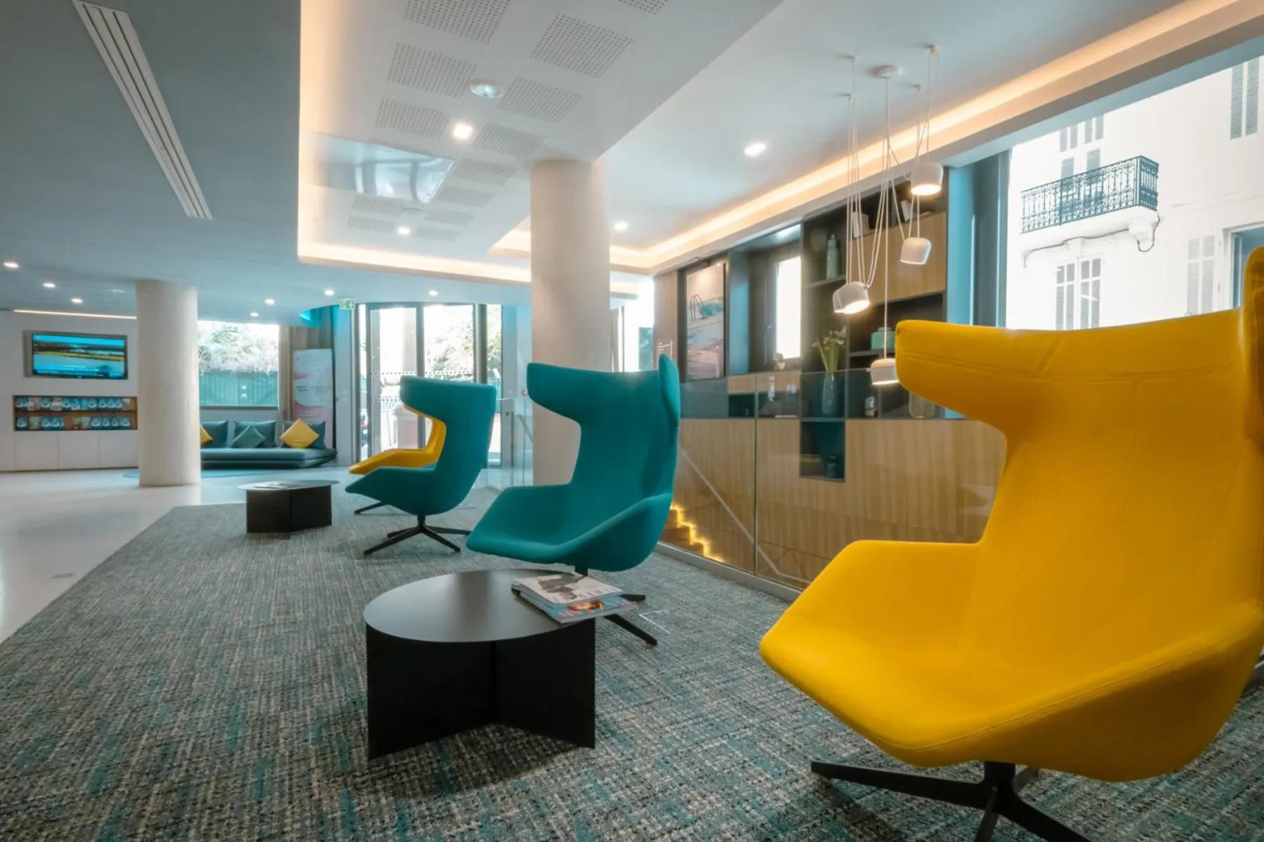 Lobby or reception in Nemea Appart Hotel Cannes Palais