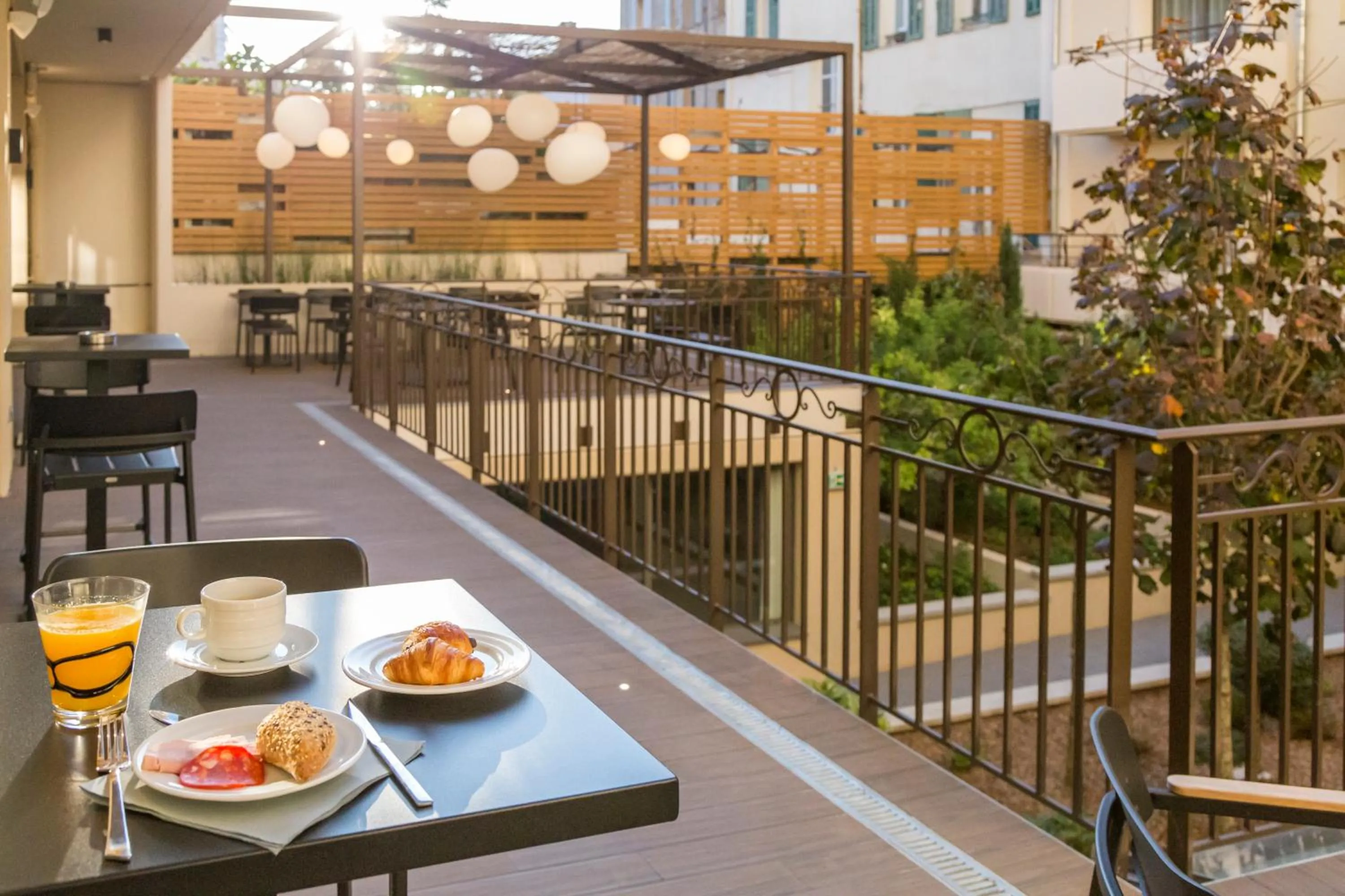 Balcony/Terrace in Nemea Appart Hotel Cannes Palais