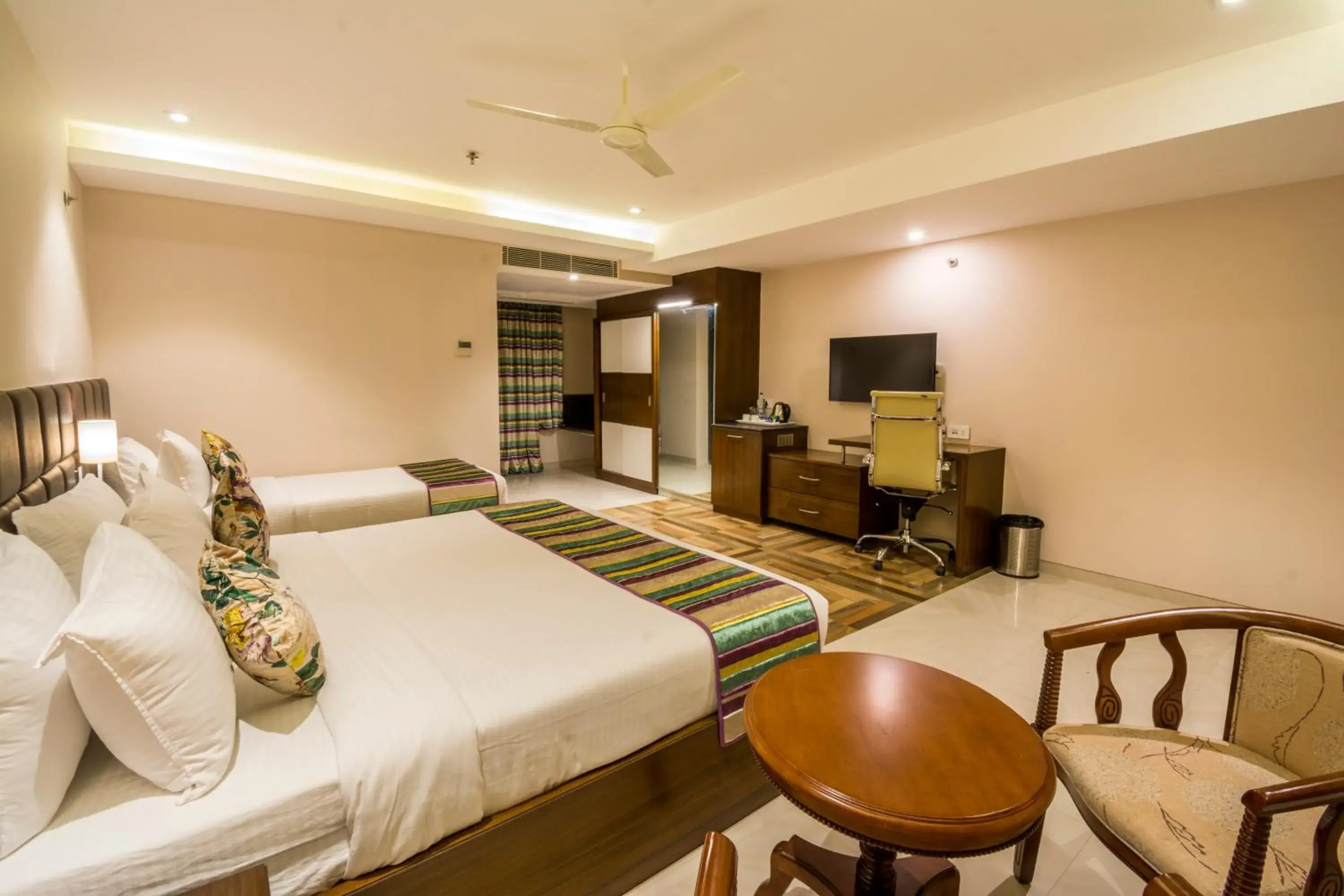 Superior Queen Room in The Capital Hotel Superior Queen Room in The Capital Hotel