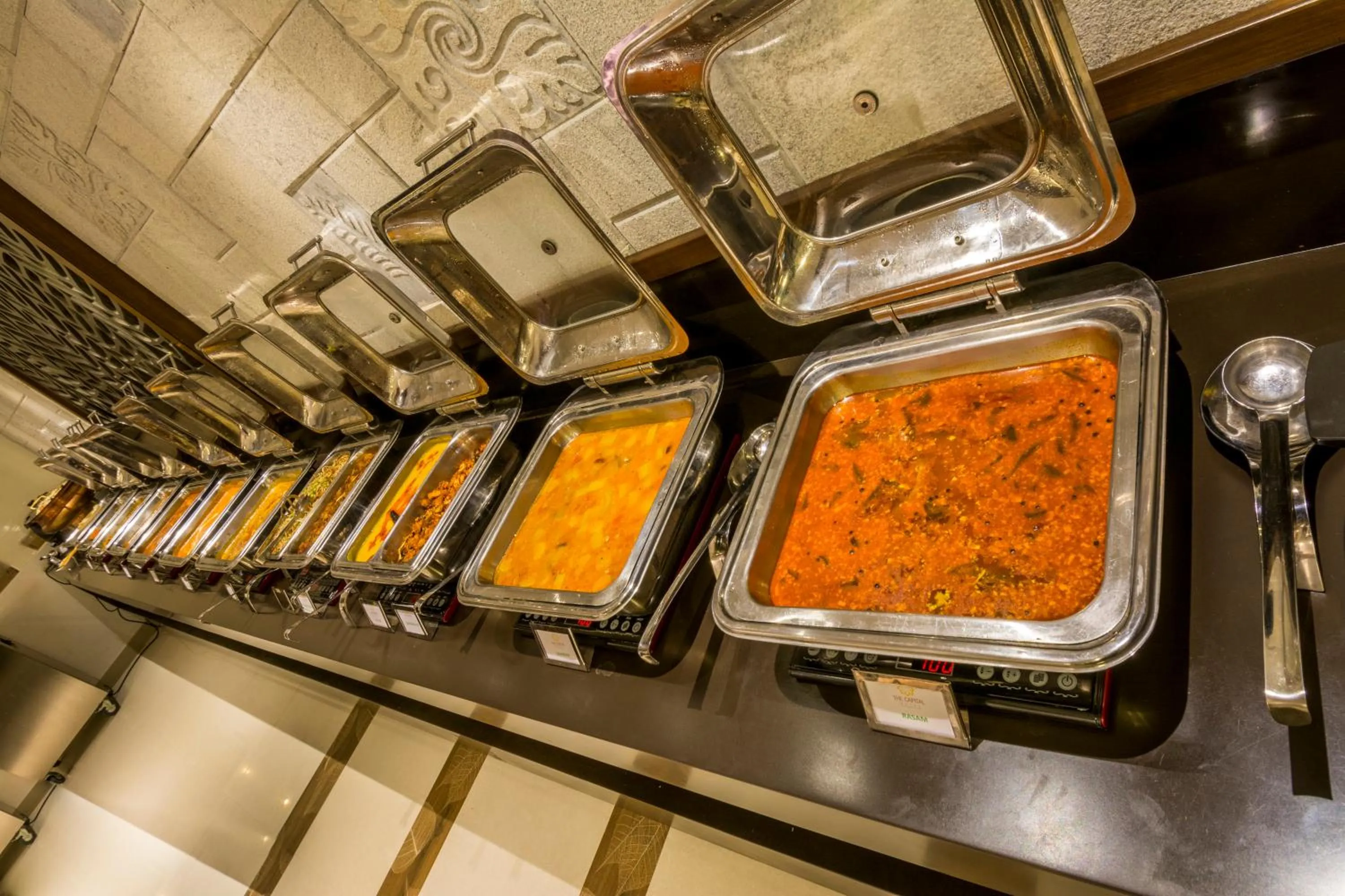 Restaurant/places to eat in The Capital Hotel