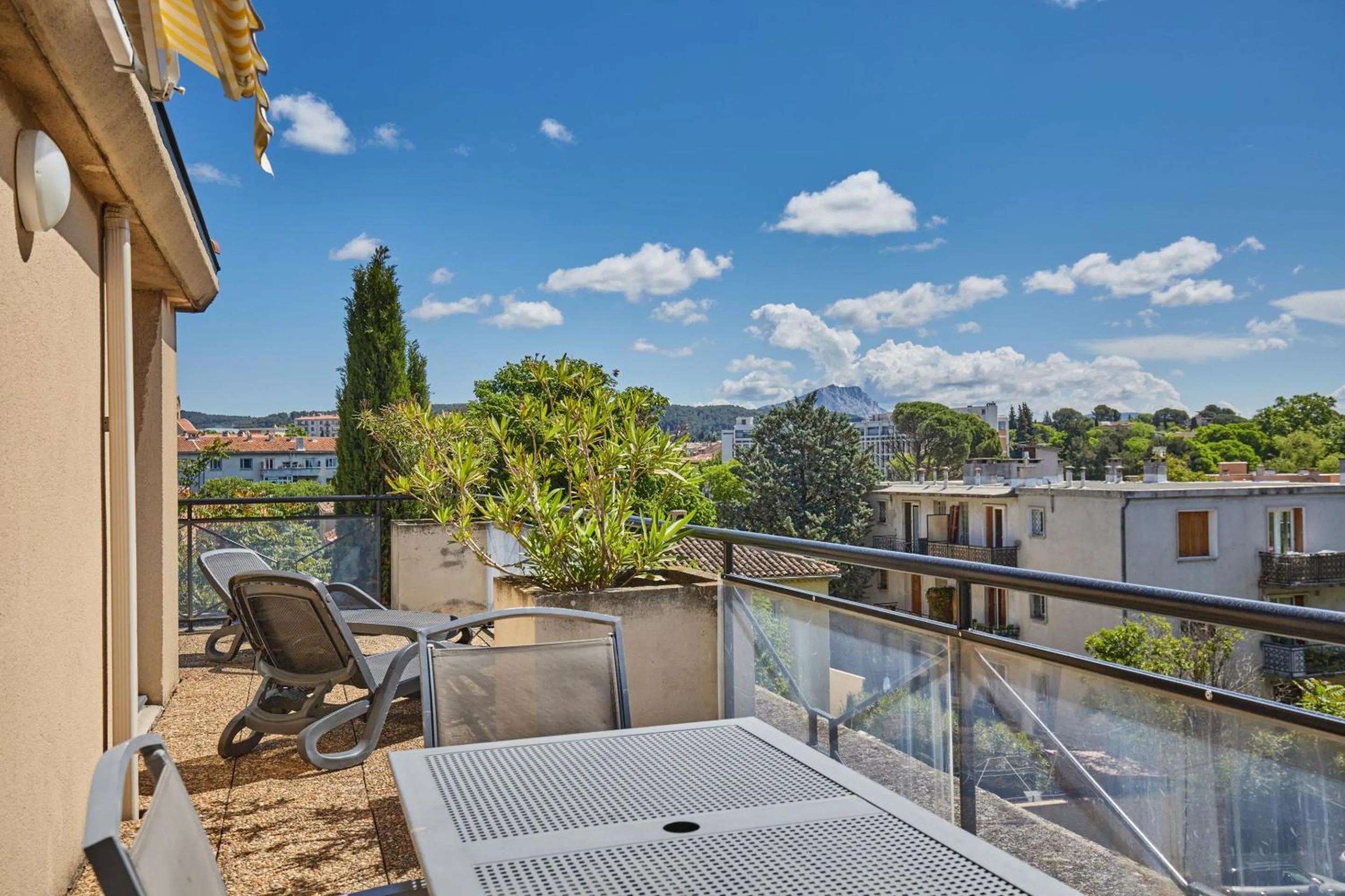 Balcony/Terrace in Appart Hotel Odalys City Aix en Provence Les Floridianes
