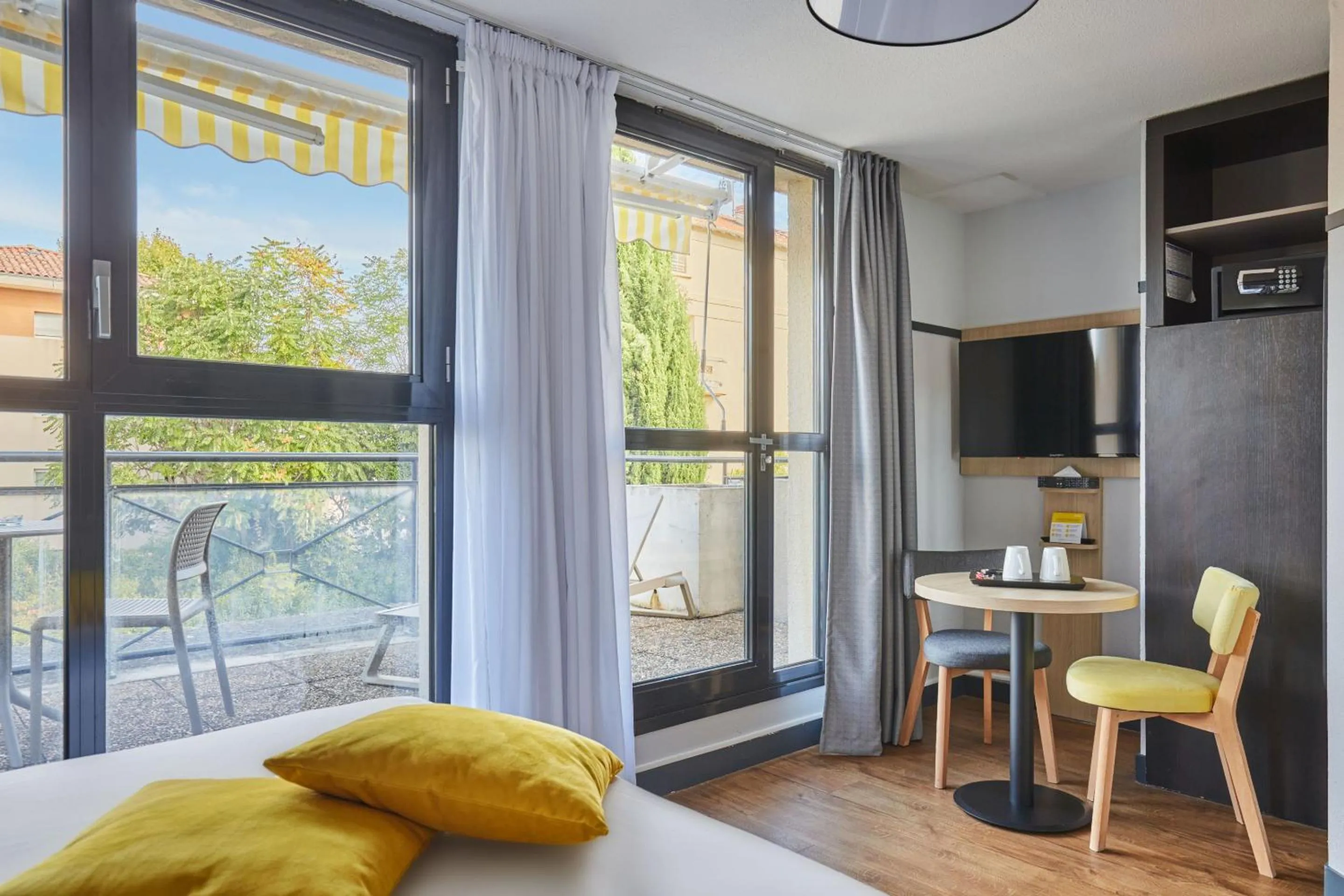 Bedroom in Appart Hotel Odalys City Aix en Provence Les Floridianes