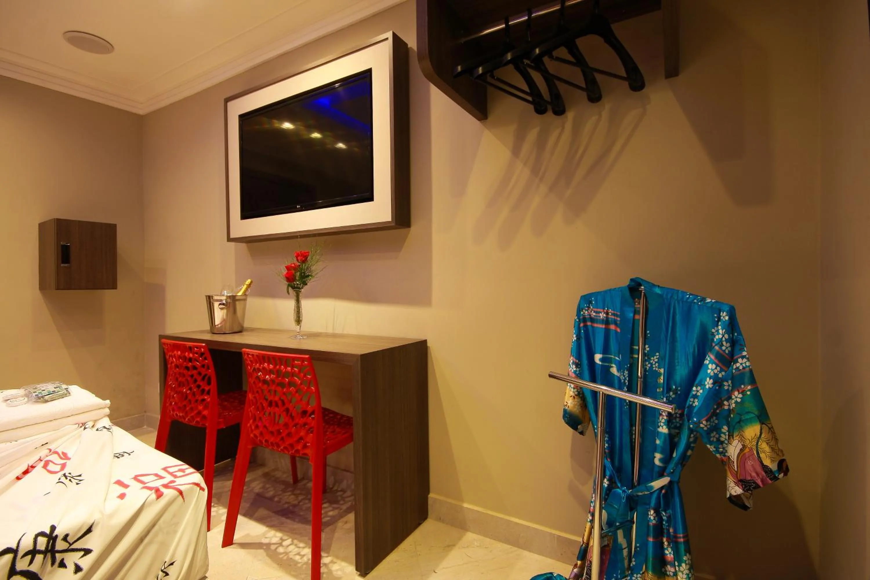 Bed in Glória Plaza Hotel (Adults Only)