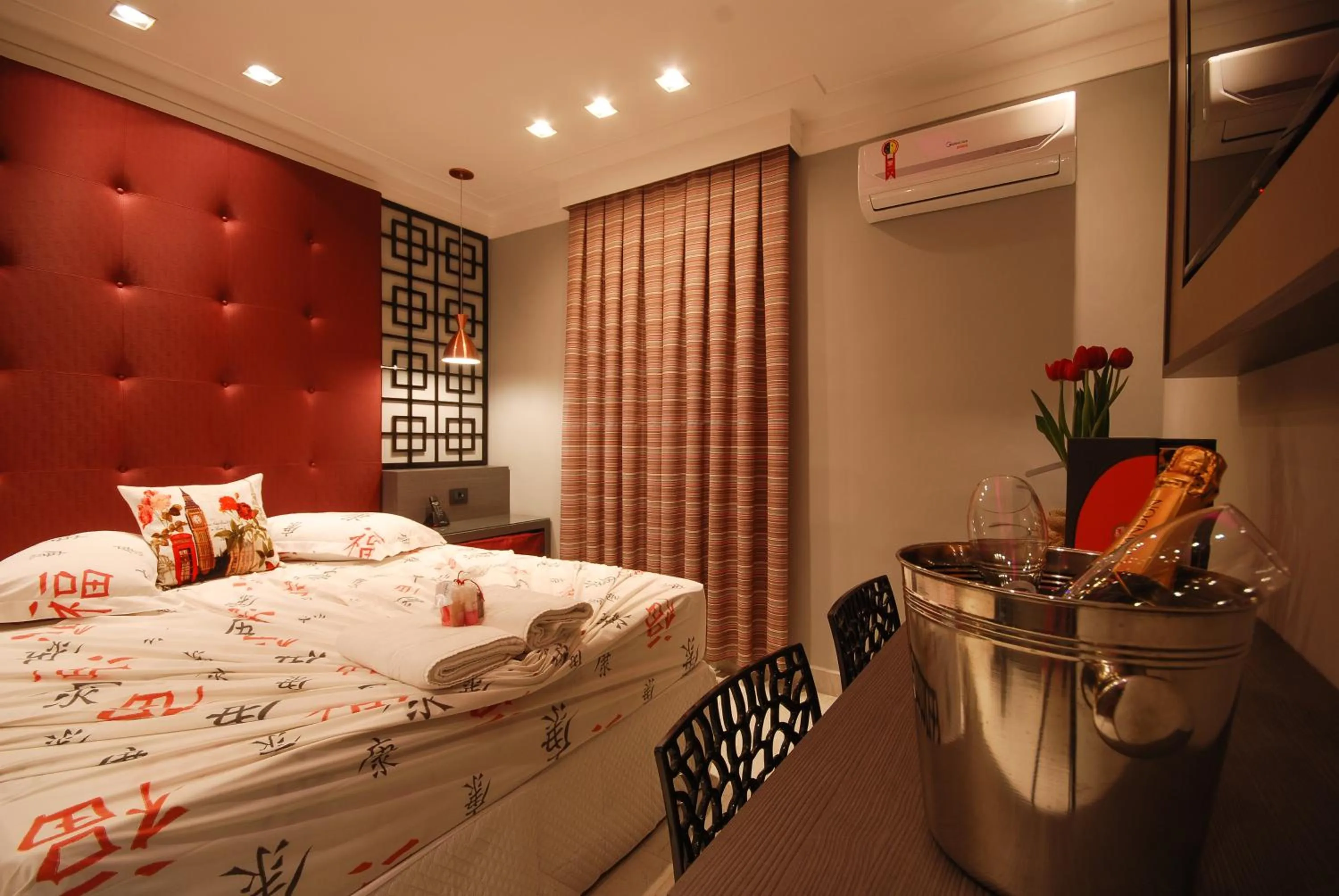 Bed in Glória Plaza Hotel (Adults Only)