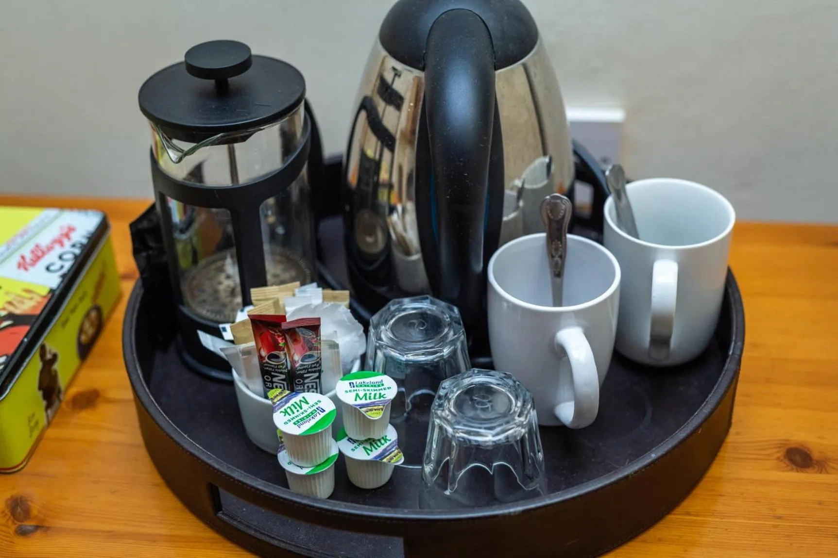 Coffee/tea facilities in Alston House Hotel