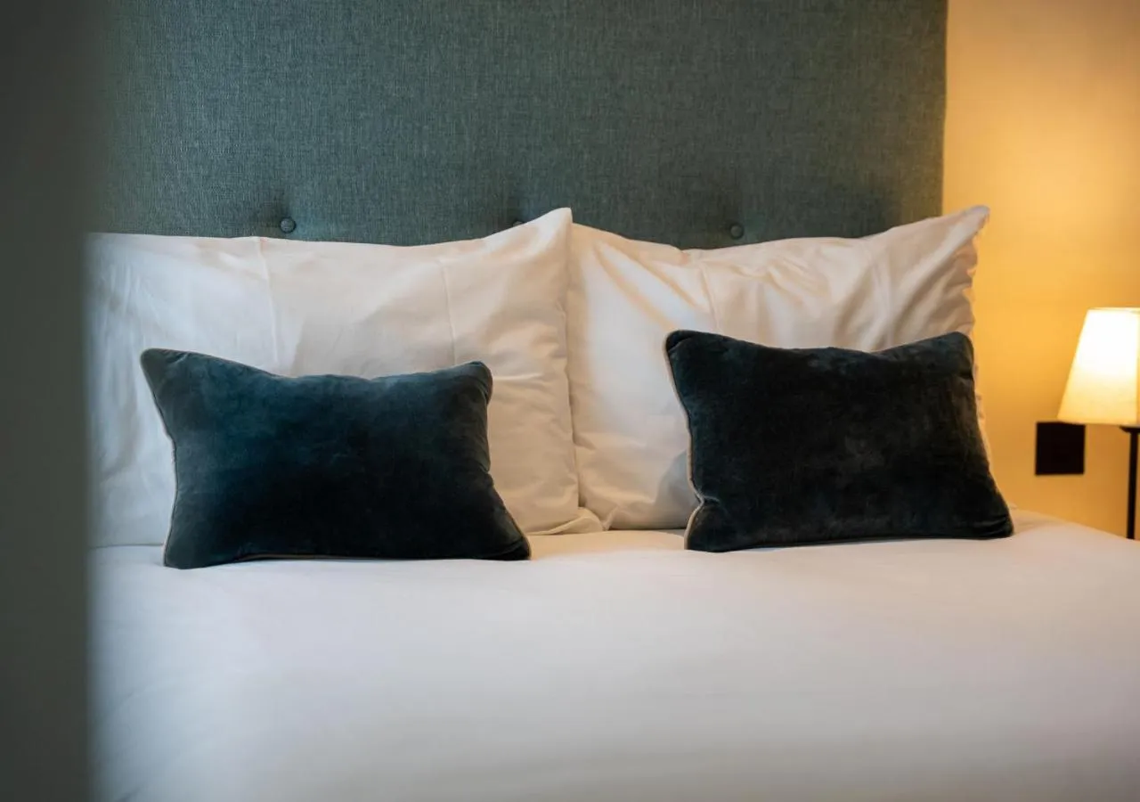 Bed in Horwood House Hotel