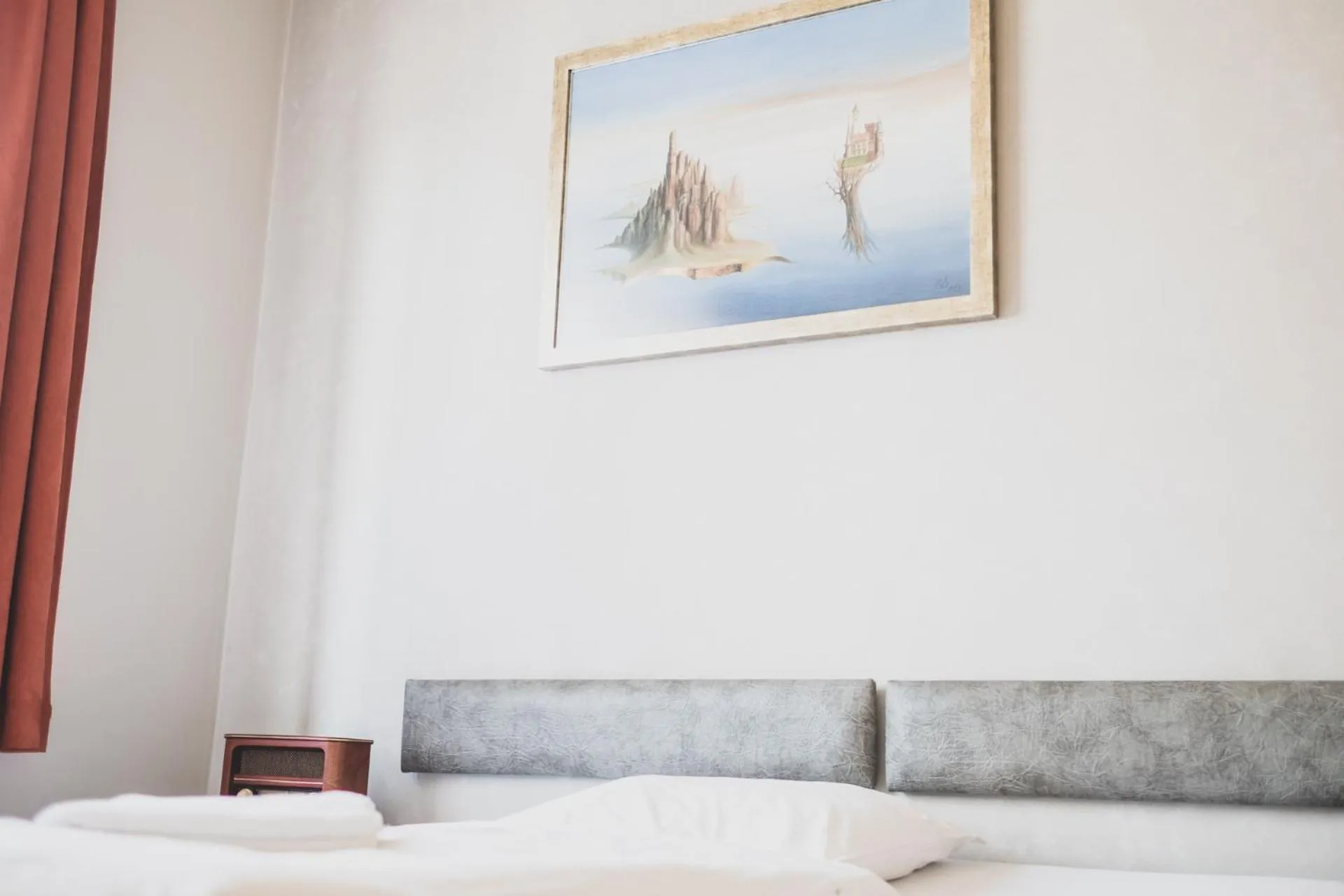 Bed in Cybulskiego Guest Rooms