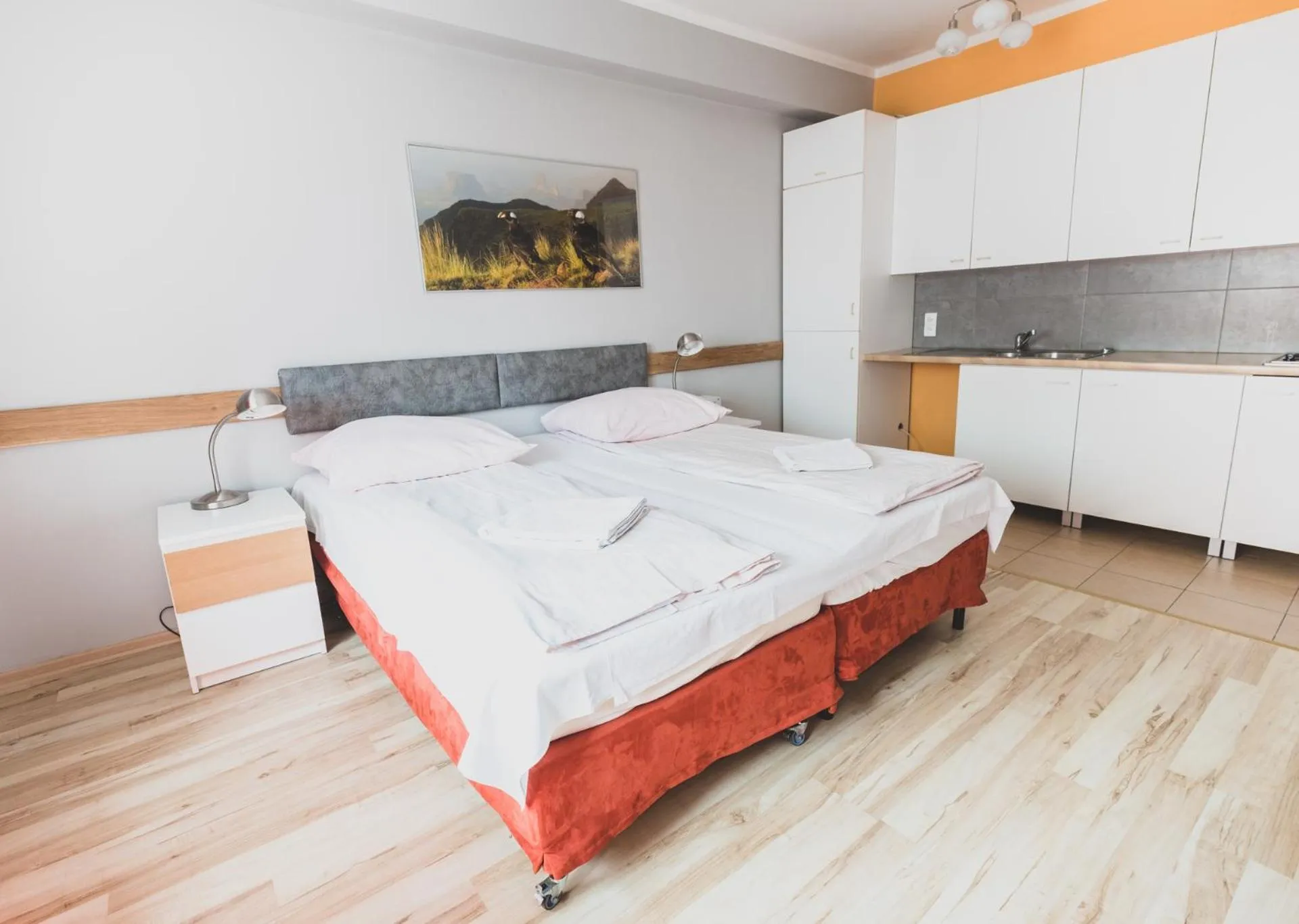 Bed in Cybulskiego Guest Rooms