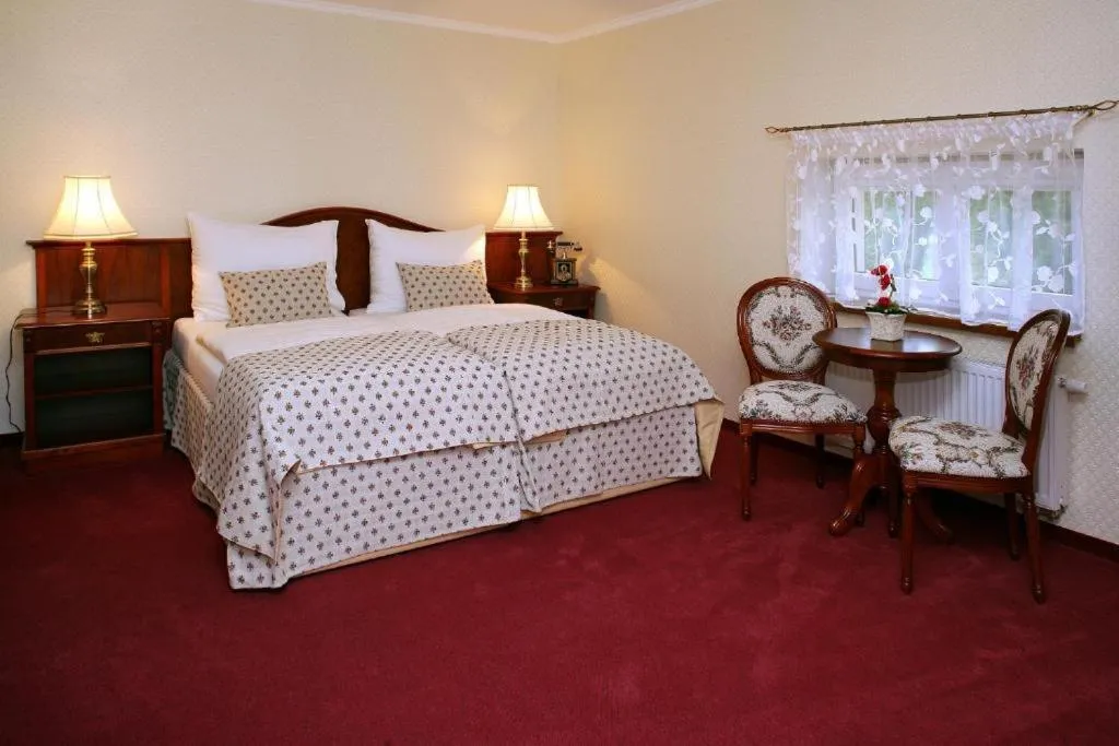 Photo of the whole room, Bed in Hotel MERTIN