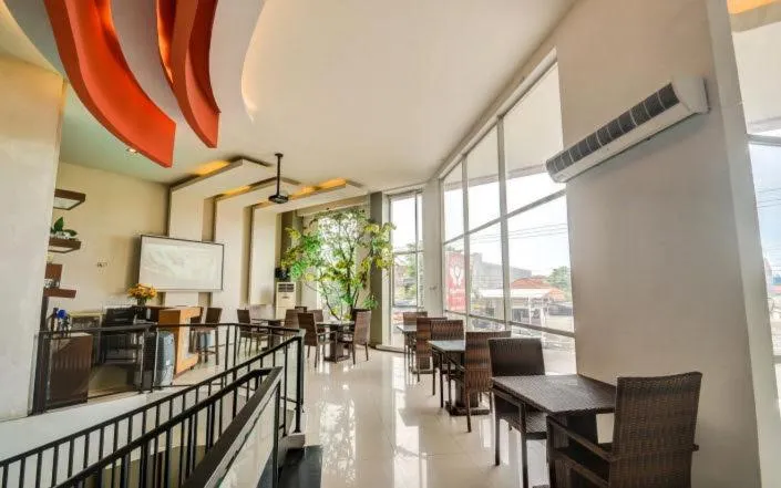 Restaurant/Places to Eat in Surya Boutique Hotel Powered by Archipelago