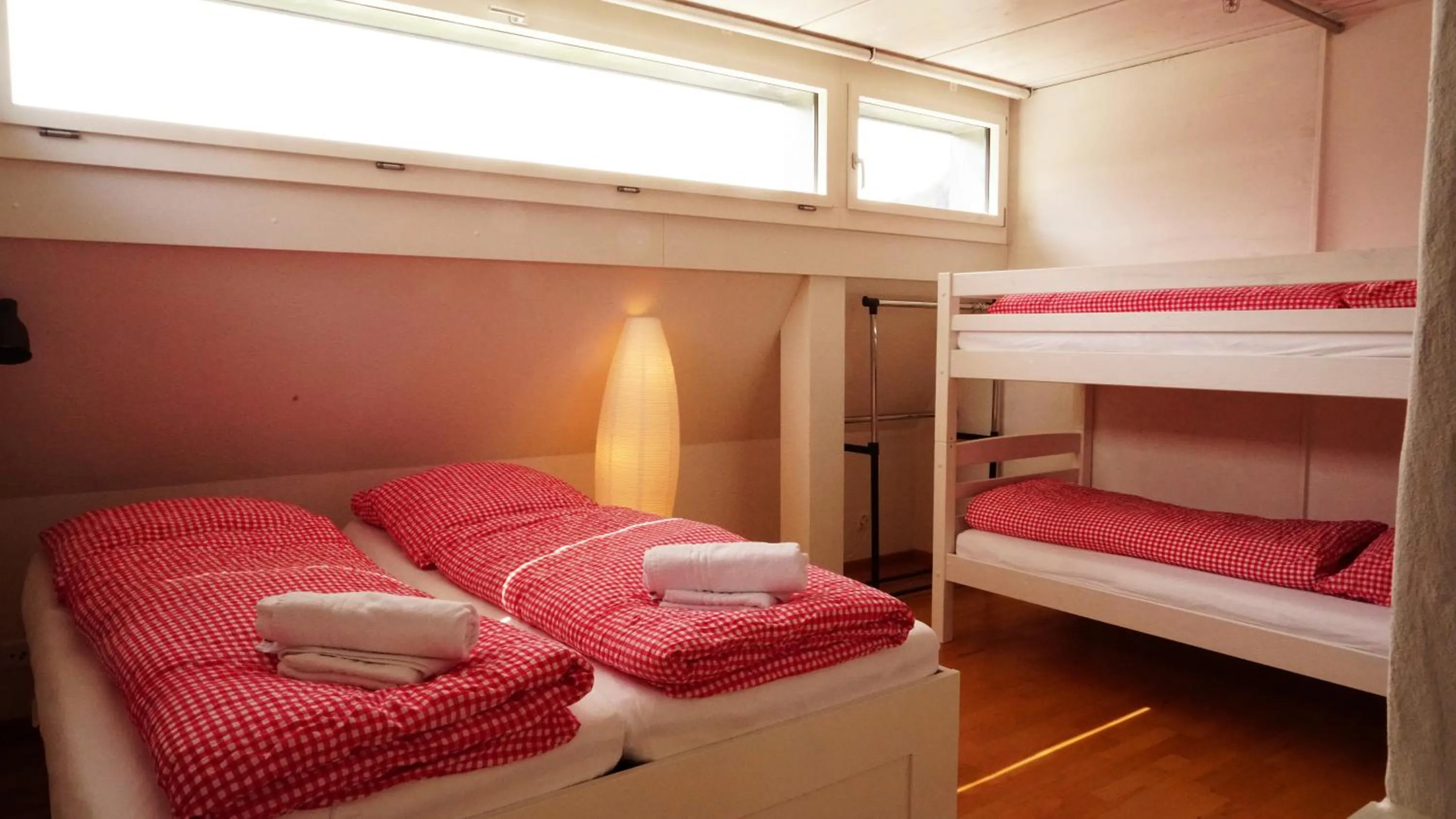 bunk bed, Bed in Adventure Hostel Interlaken