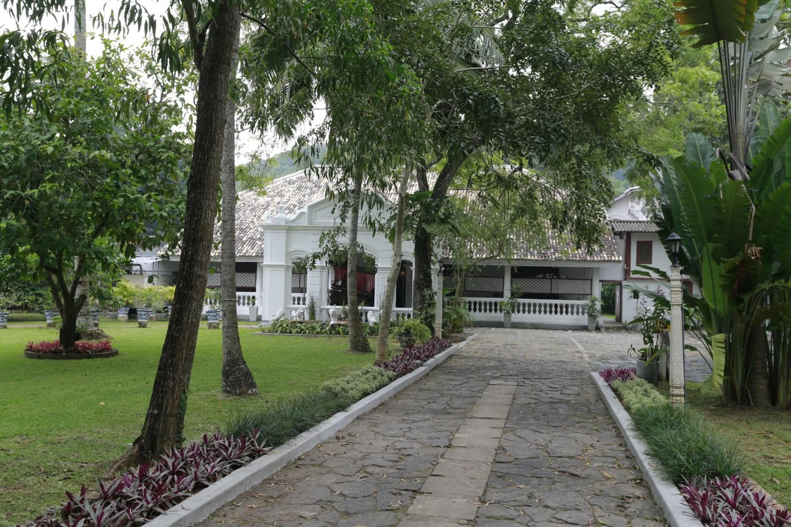 Facade/entrance in Nooit Gedacht Heritage Hotel (Original Dutch Governors House)