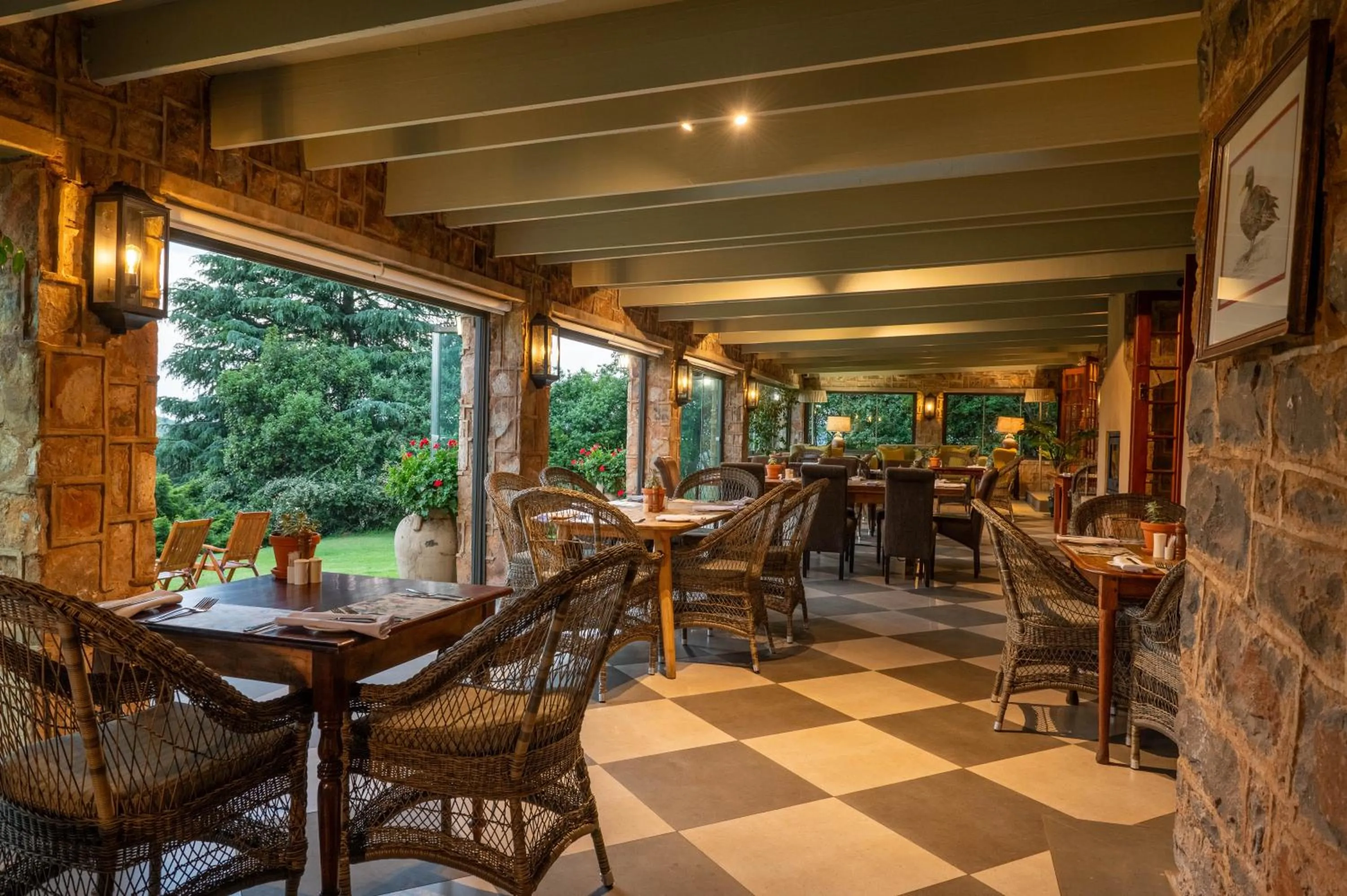 Restaurant/places to eat in Walkersons Hotel & Spa